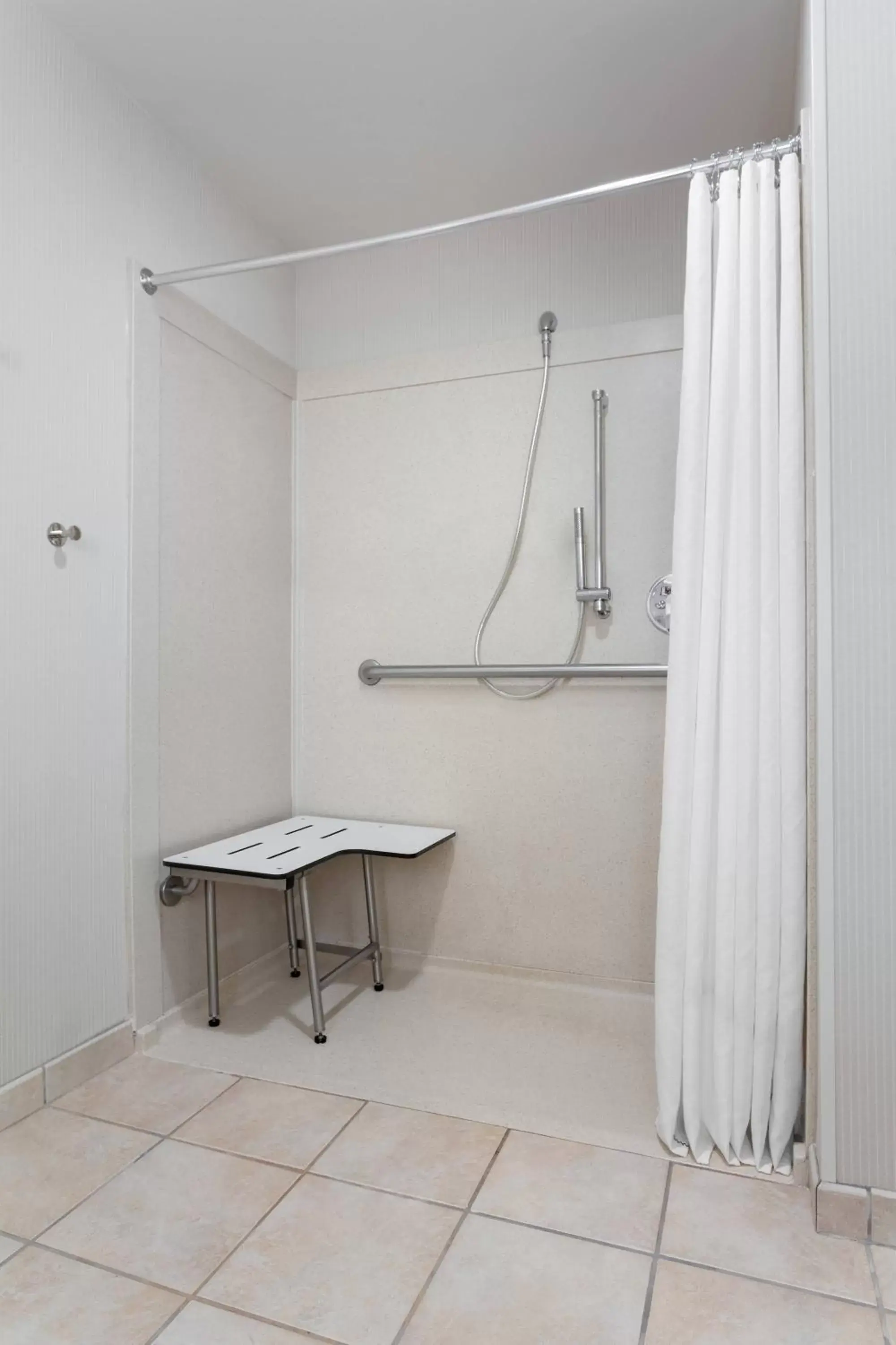 Accessible, Guest room, 1 Queen in Delta Hotels by Marriott Burlington Accessible, Guest room, 1 Queen in Delta Hotels by Marriott Burlington