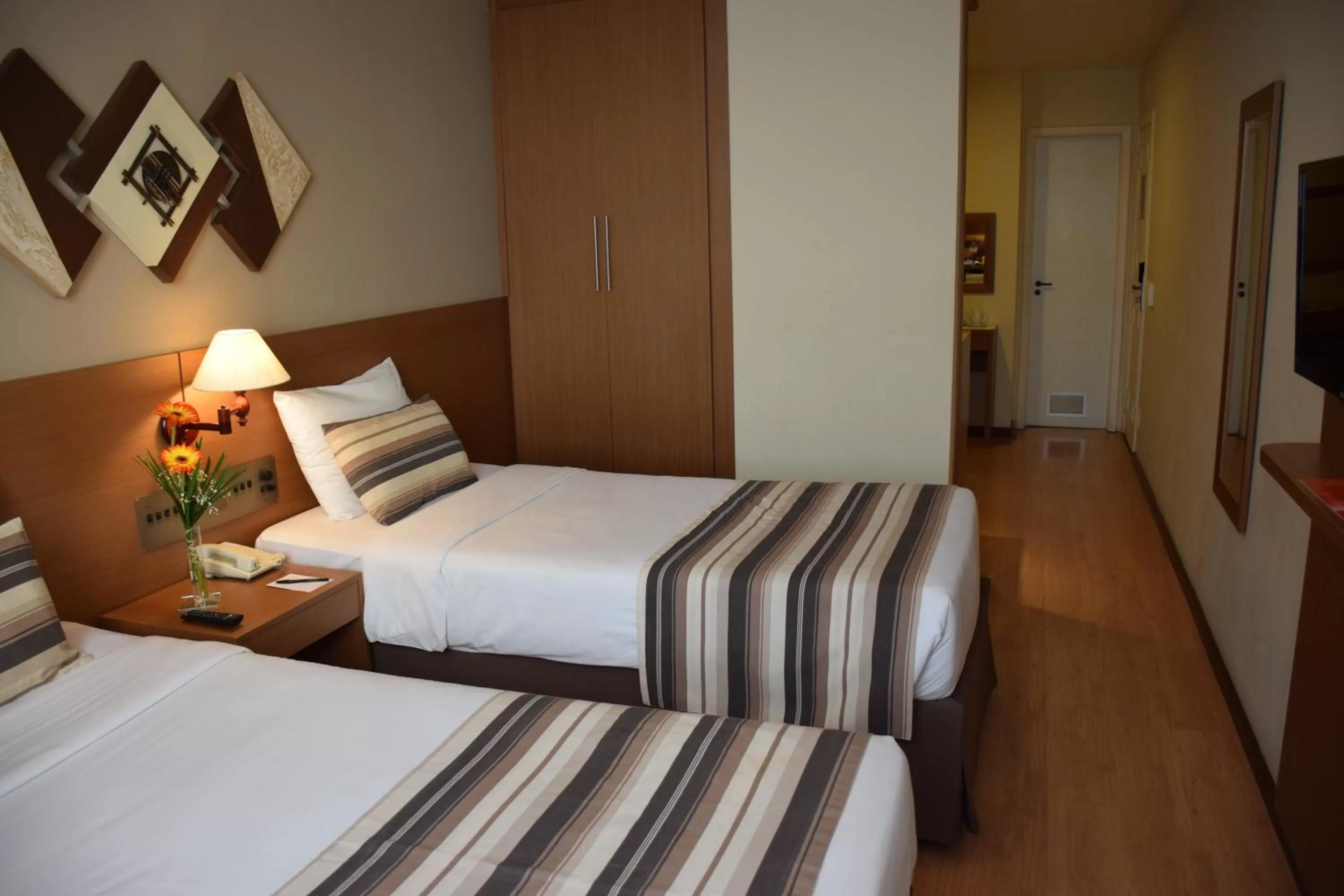 Bed in Augusto's Copacabana Hotel