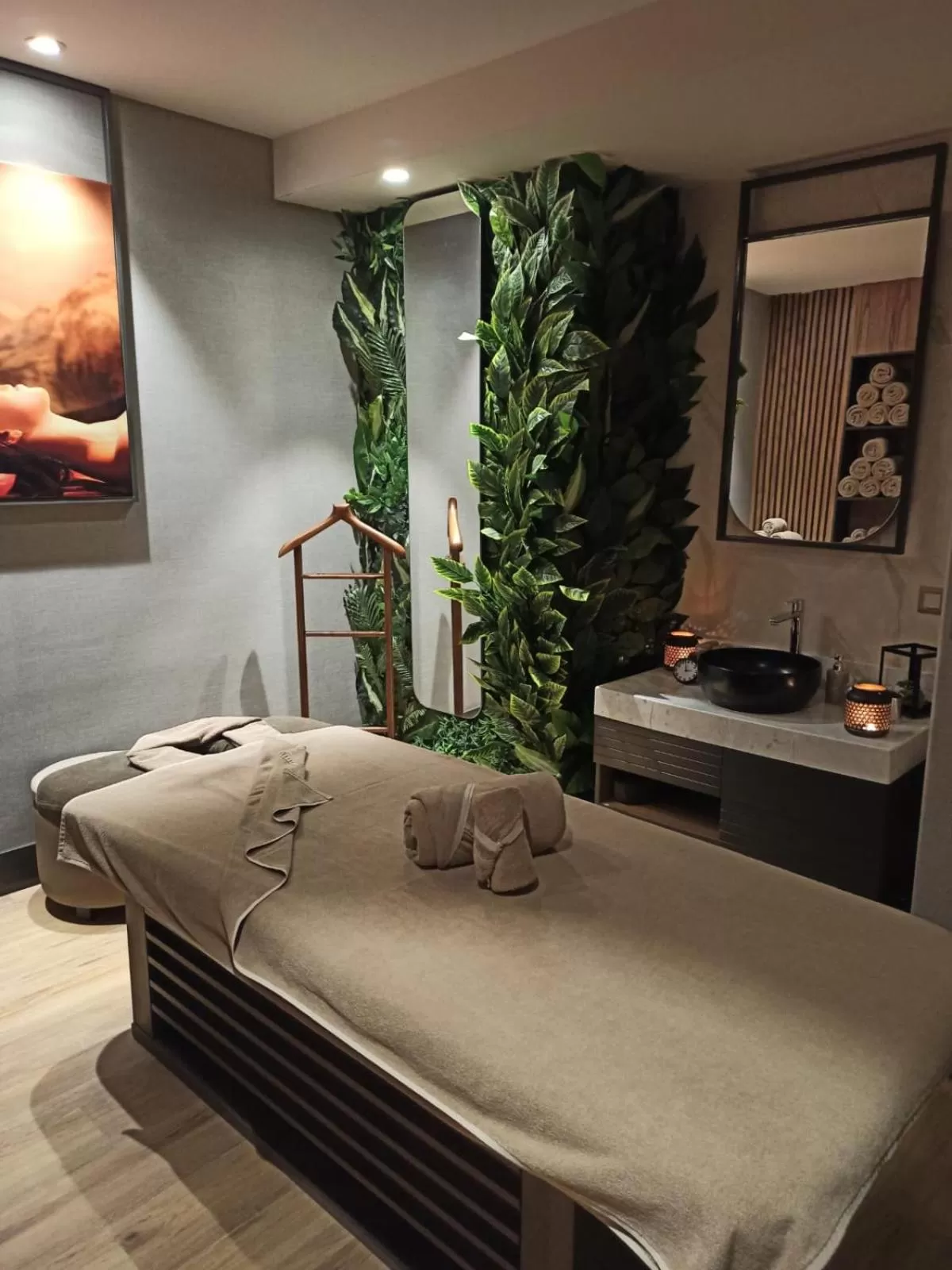 Massage, Bed in Limak Skopje Luxury Hotel