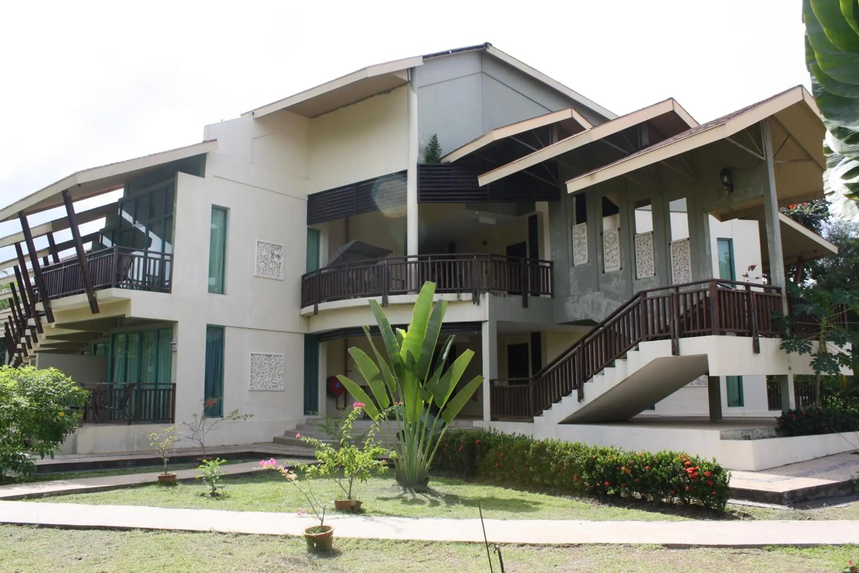 Facade/entrance, Property Building in Beringgis Beach Resort & Spa