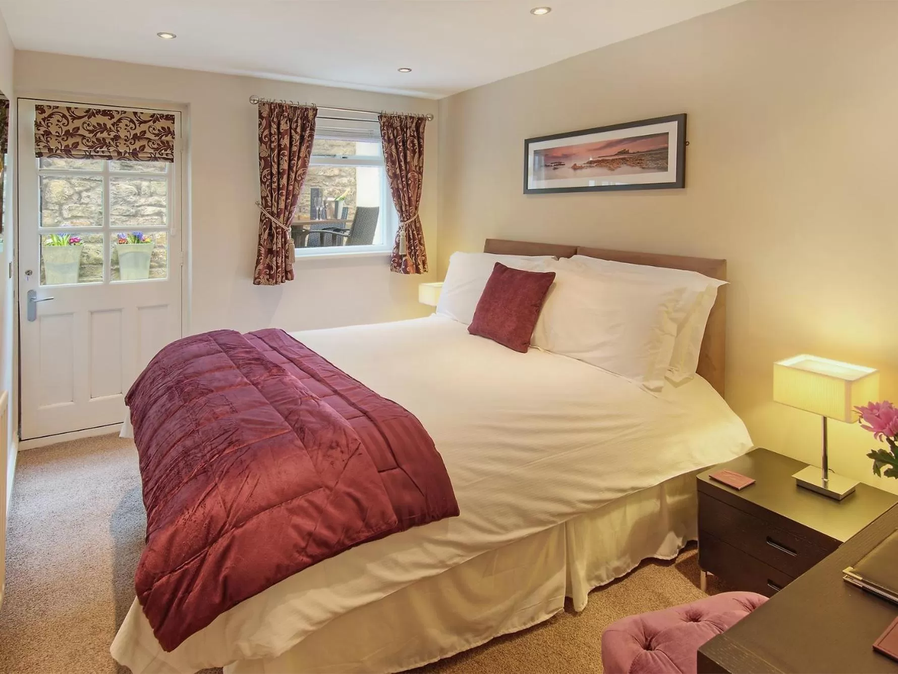 Bedroom, Bed in The Bondgate Boutique