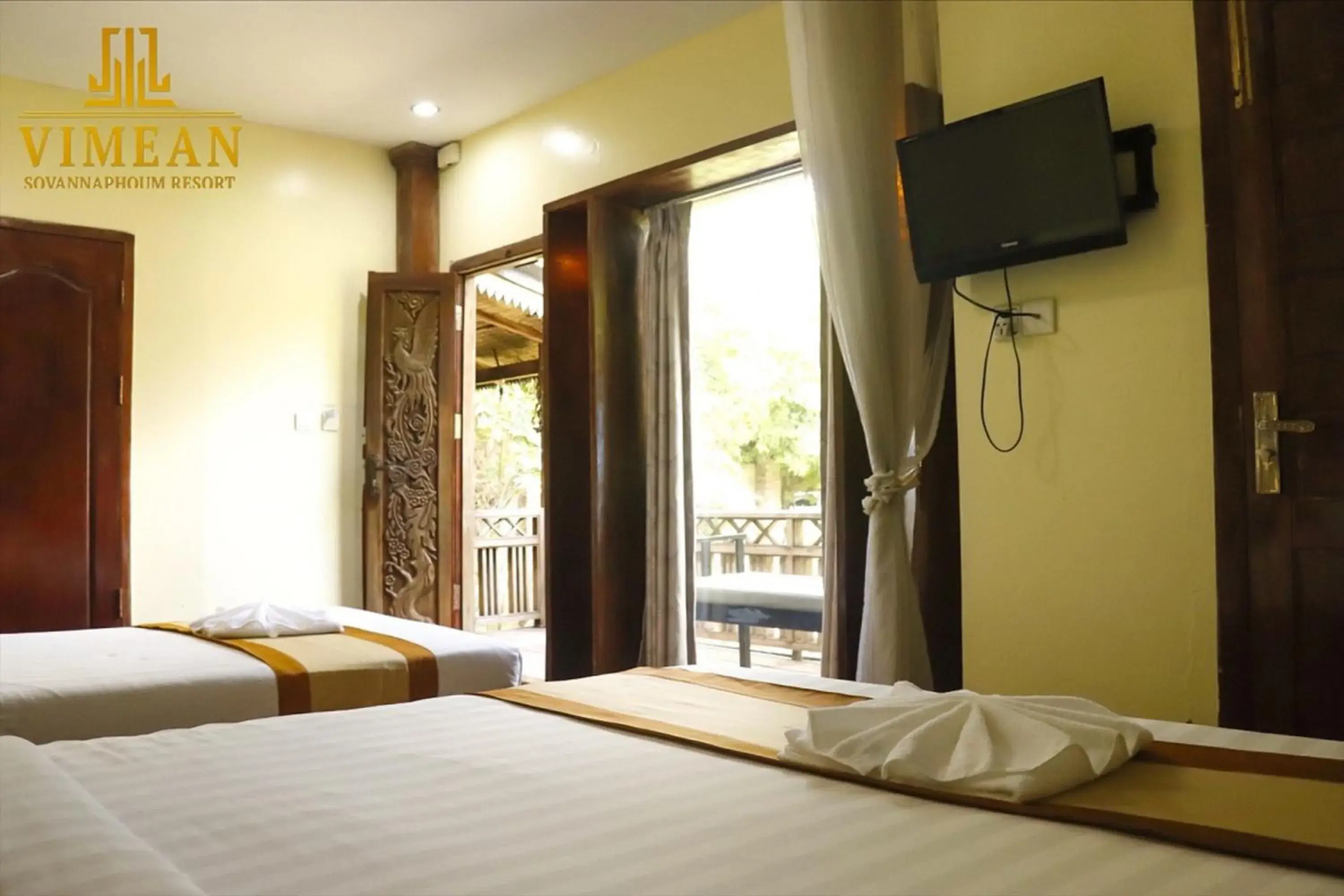 Property building, Bed in Vimean Sovannaphoum Resort