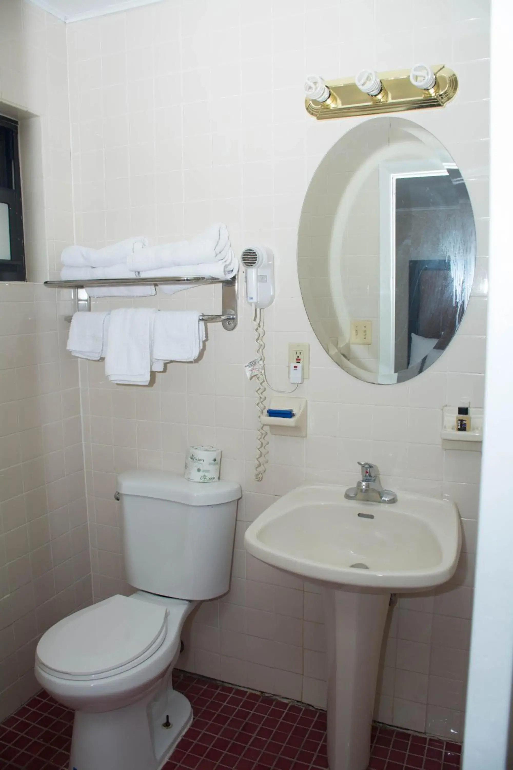 Bathroom in Atlantic Inn and Suites - Wall Township