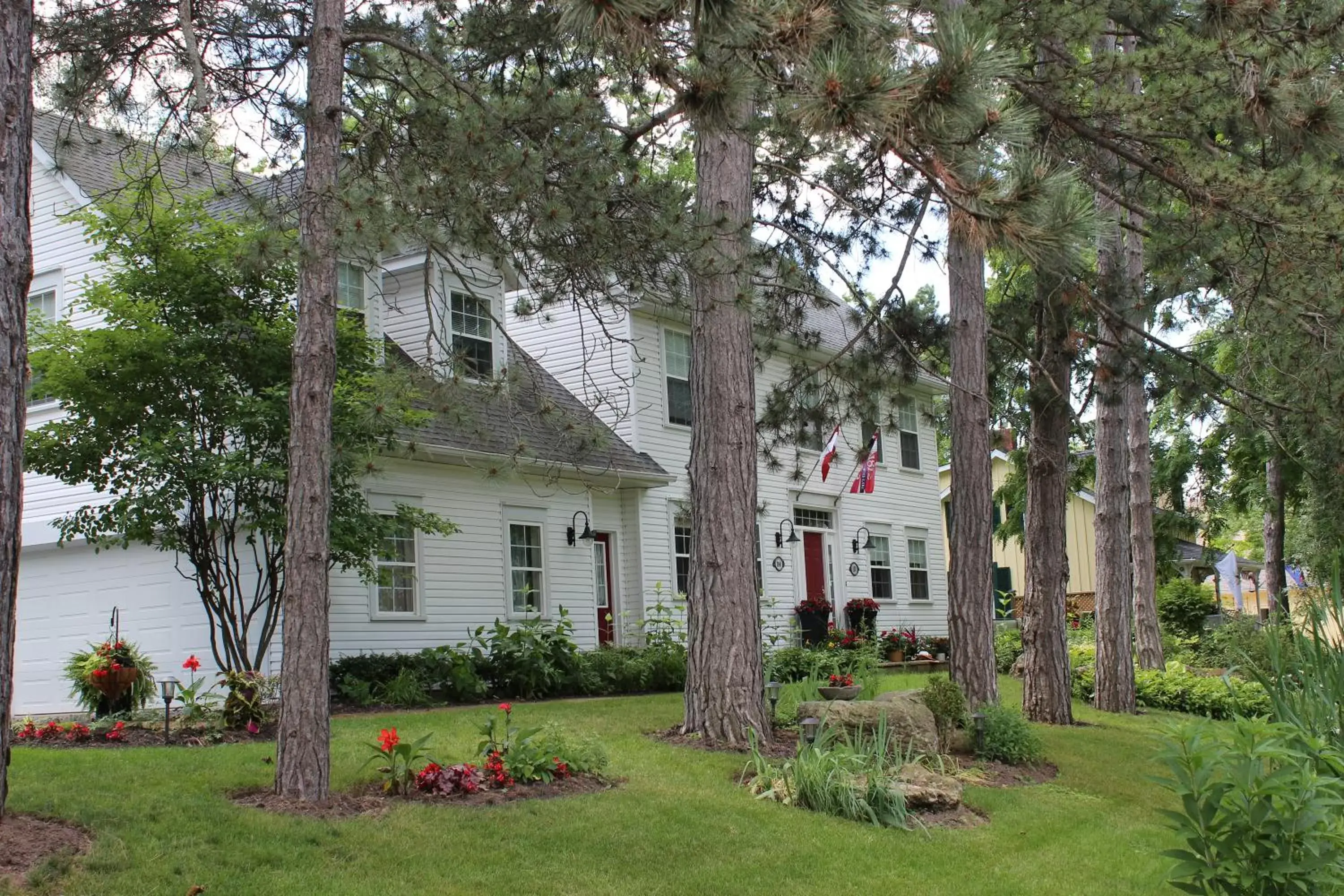 Street view, Property Building in Darlington House Bed and Breakfast