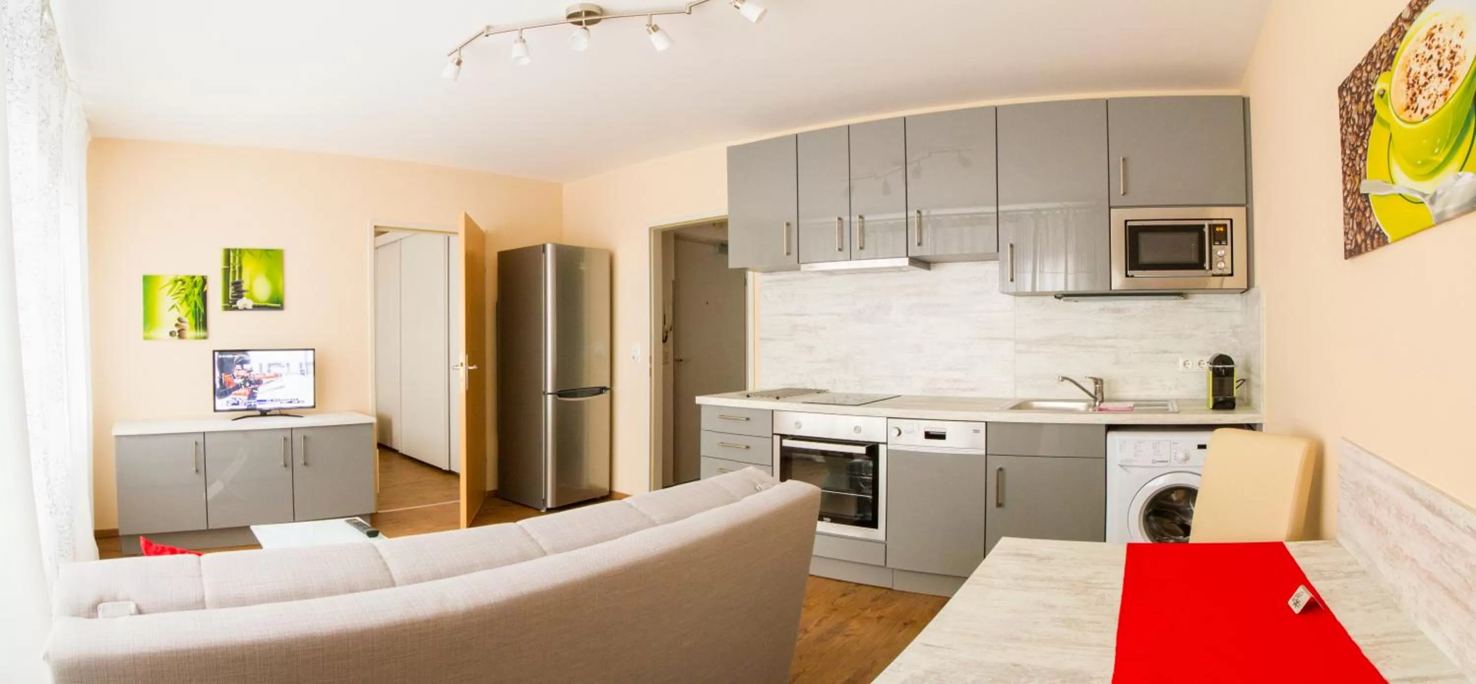 TV and multimedia in Residenz Donaucity