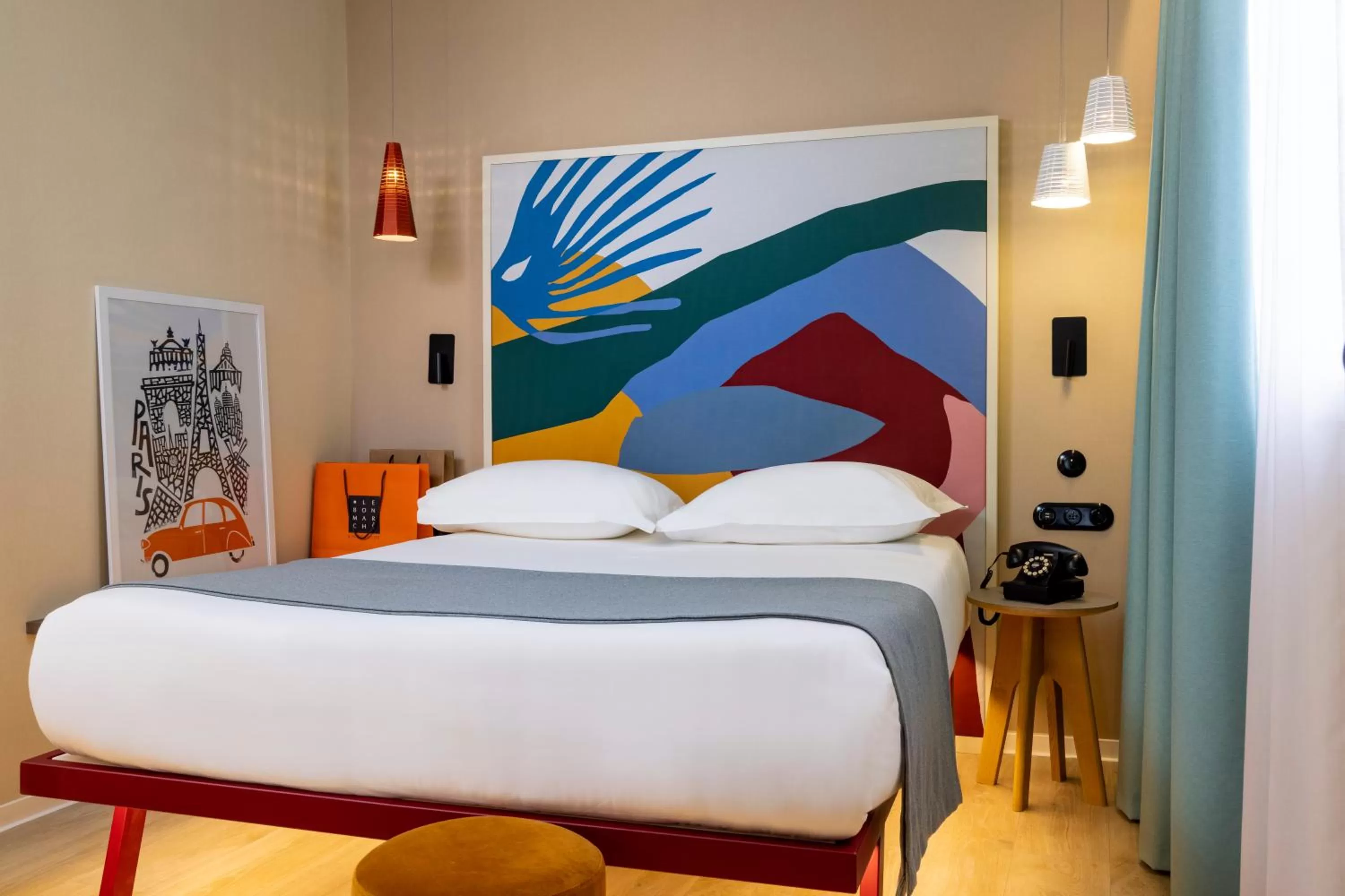 Bed in Hôtel De La Paix