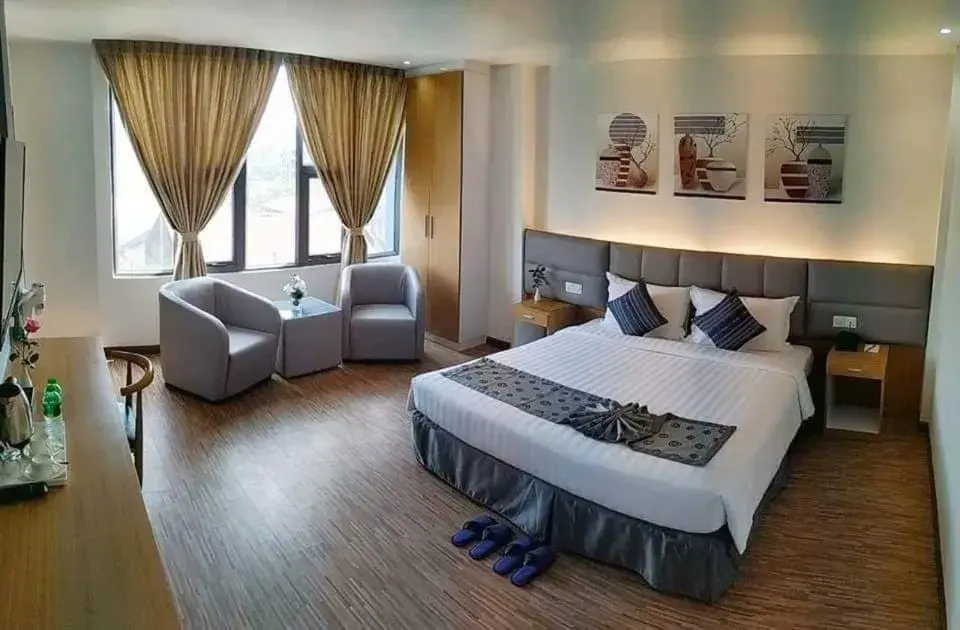 Bedroom in Botahtaung Hotel