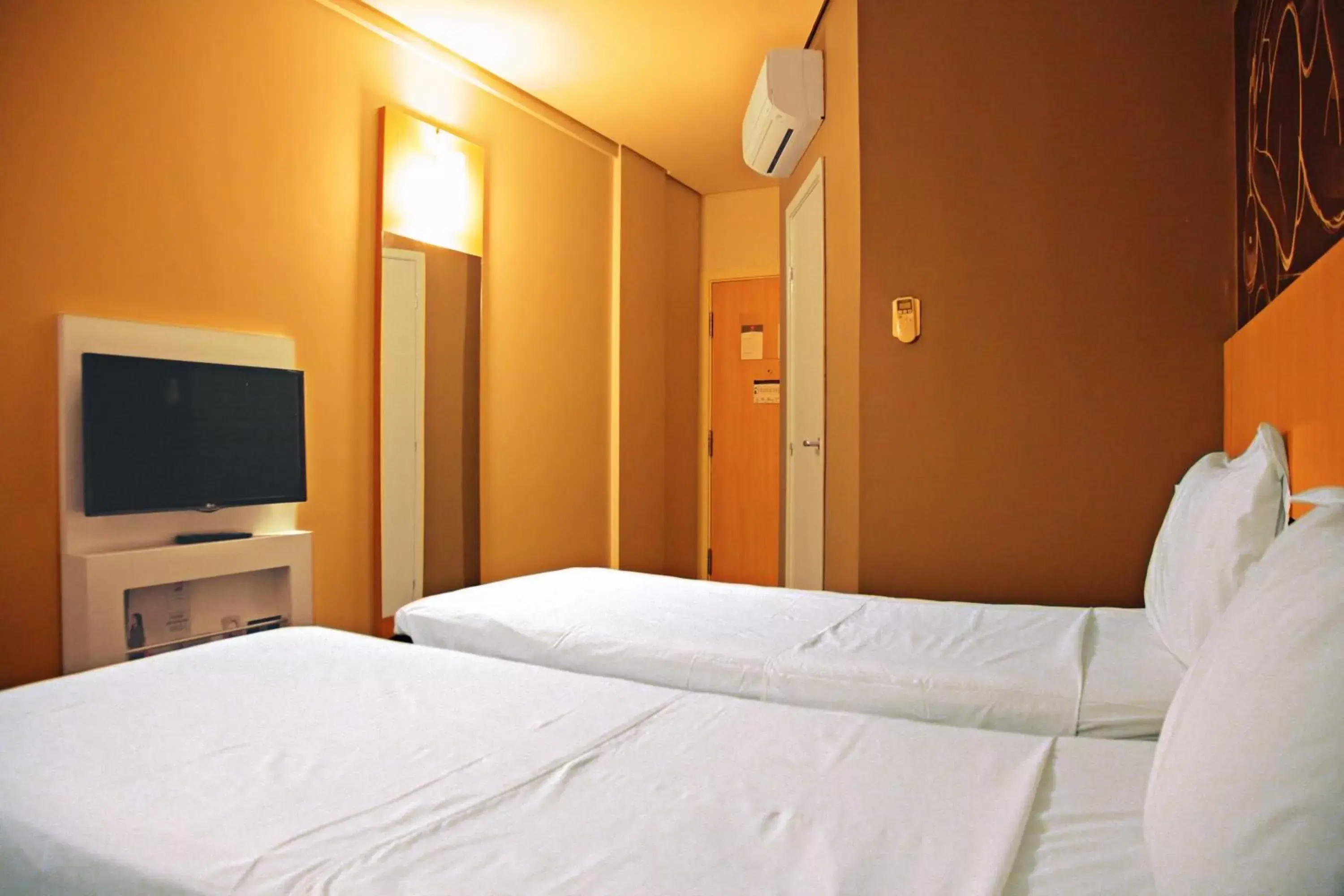 Photo of the whole room, Bed in ibis Bacabal Photo of the whole room, Bed in ibis Bacabal