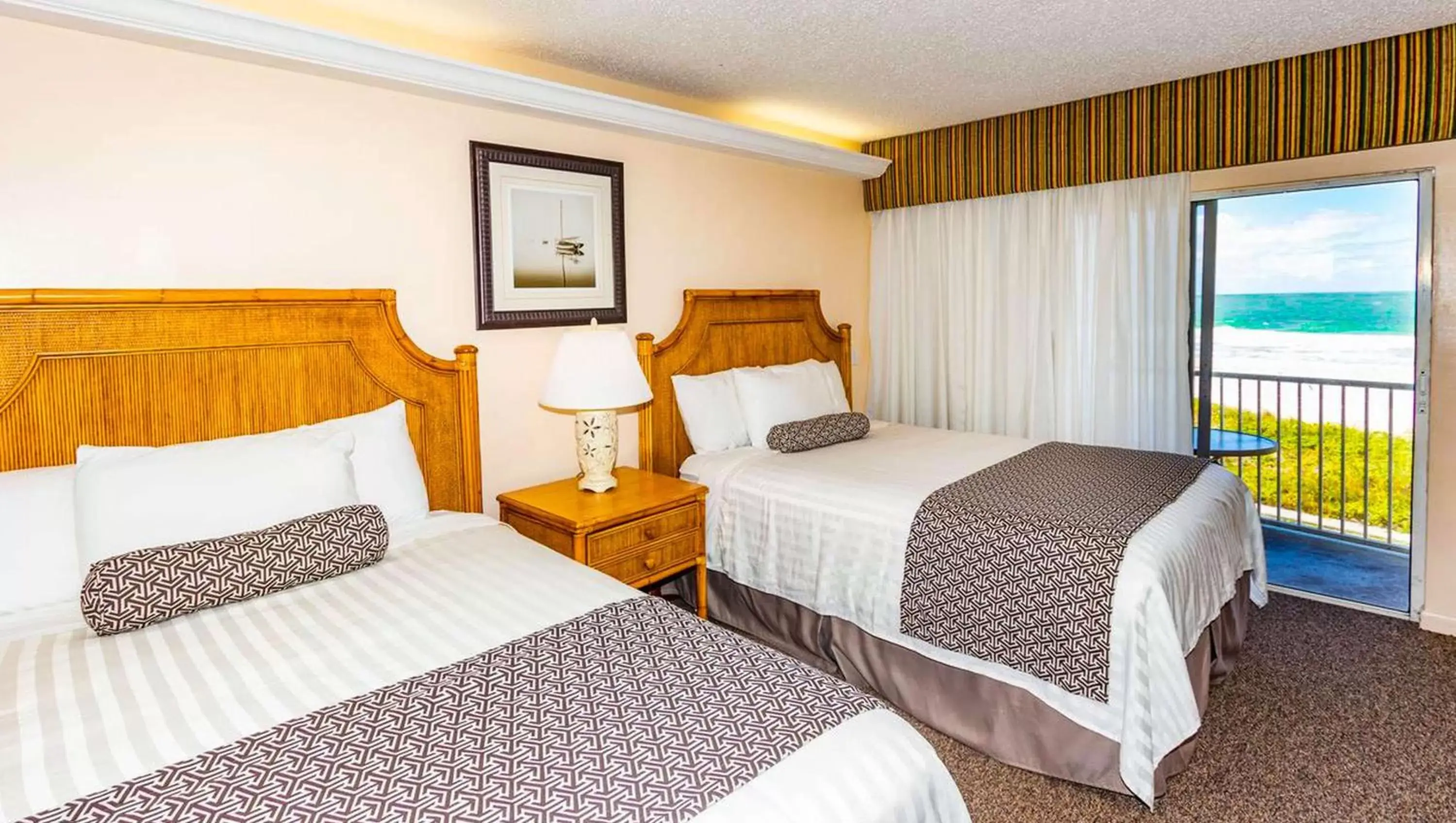 Photo of the whole room, Bed in Belleair Beach Resort Motel