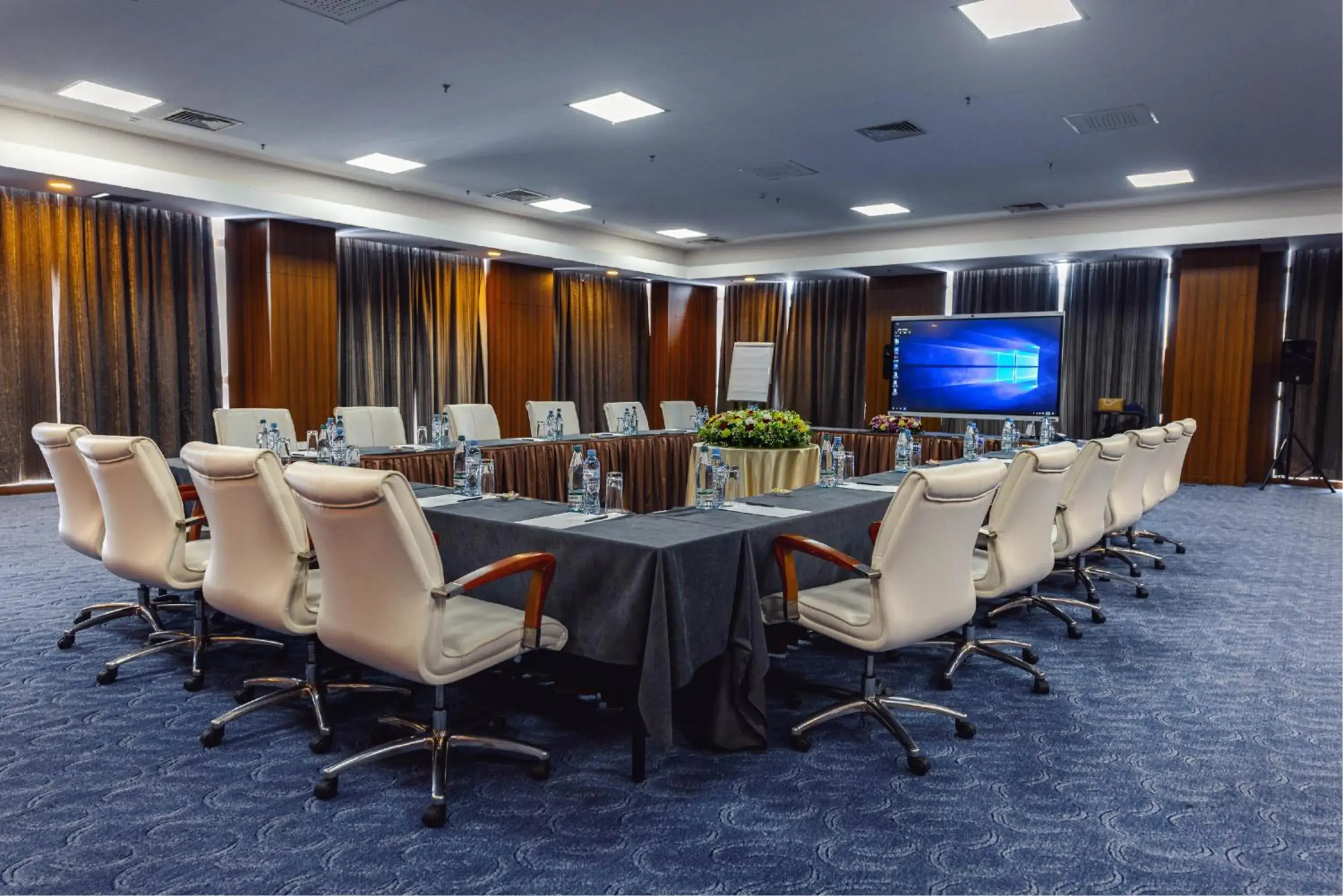 Meeting/conference room in Hotels & Preference Hualing Tbilisi