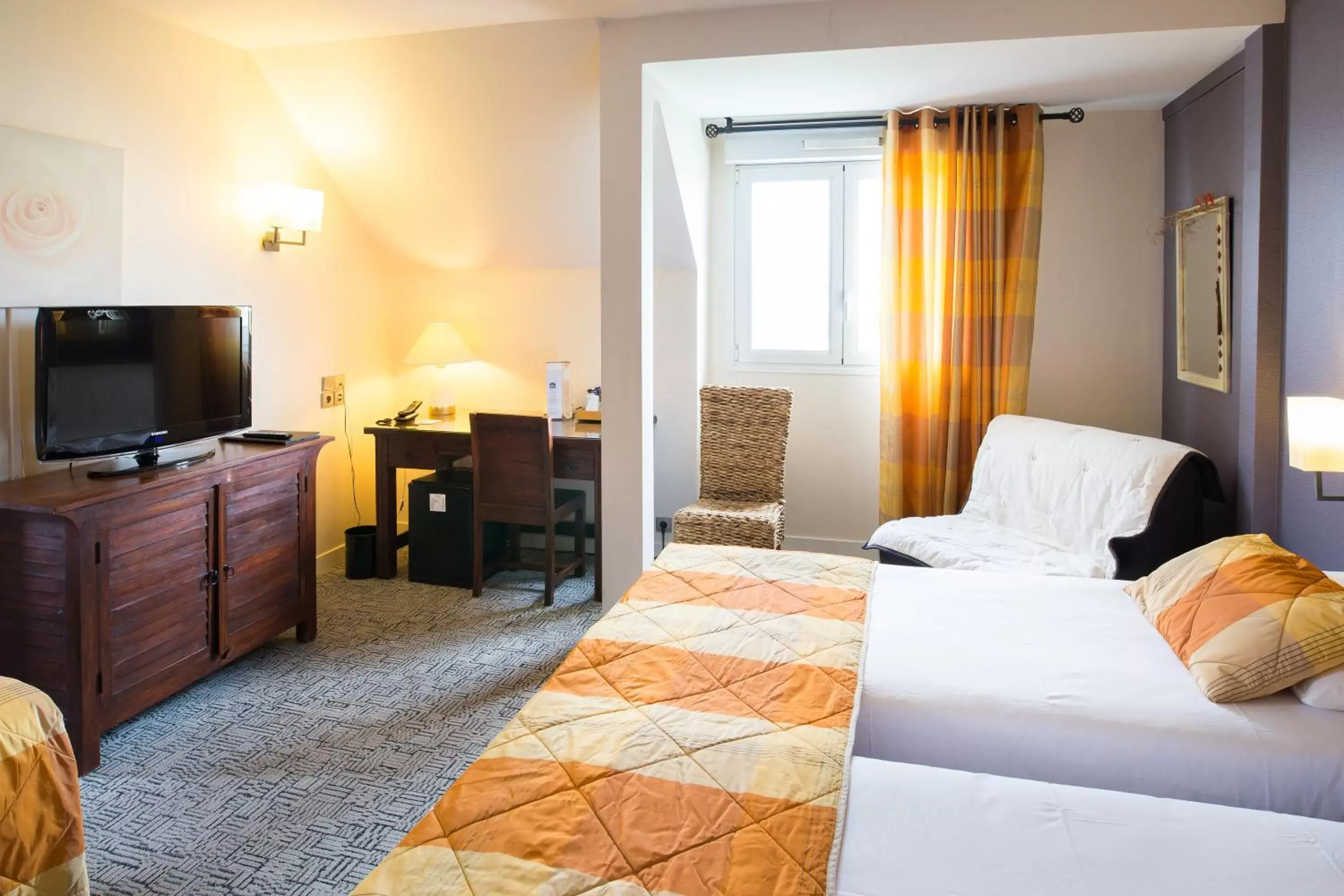 Triple Room in Best Western Adagio Saumur