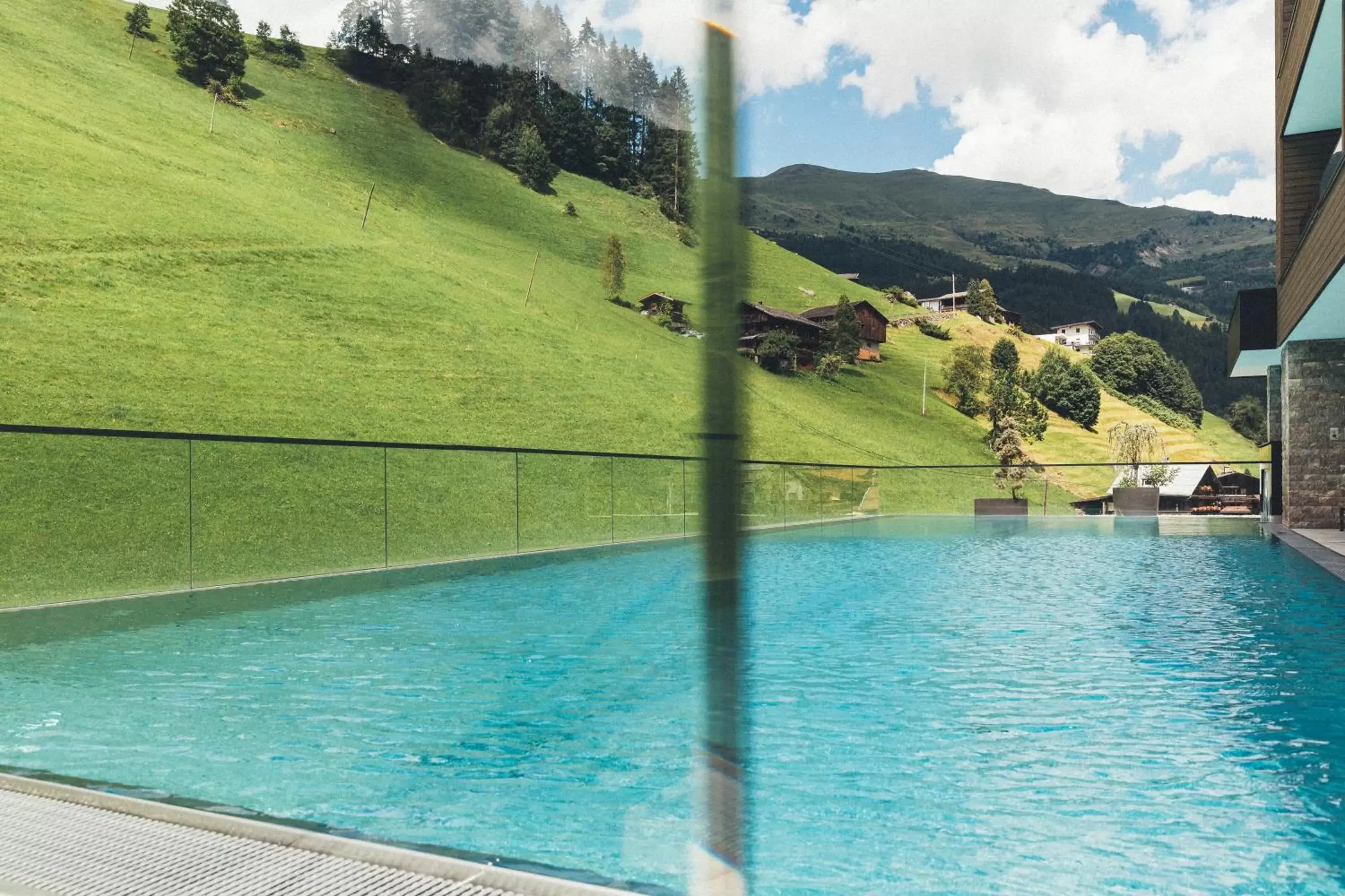 Swimming pool in Hotel Tirolerhof 4 Sterne Superior