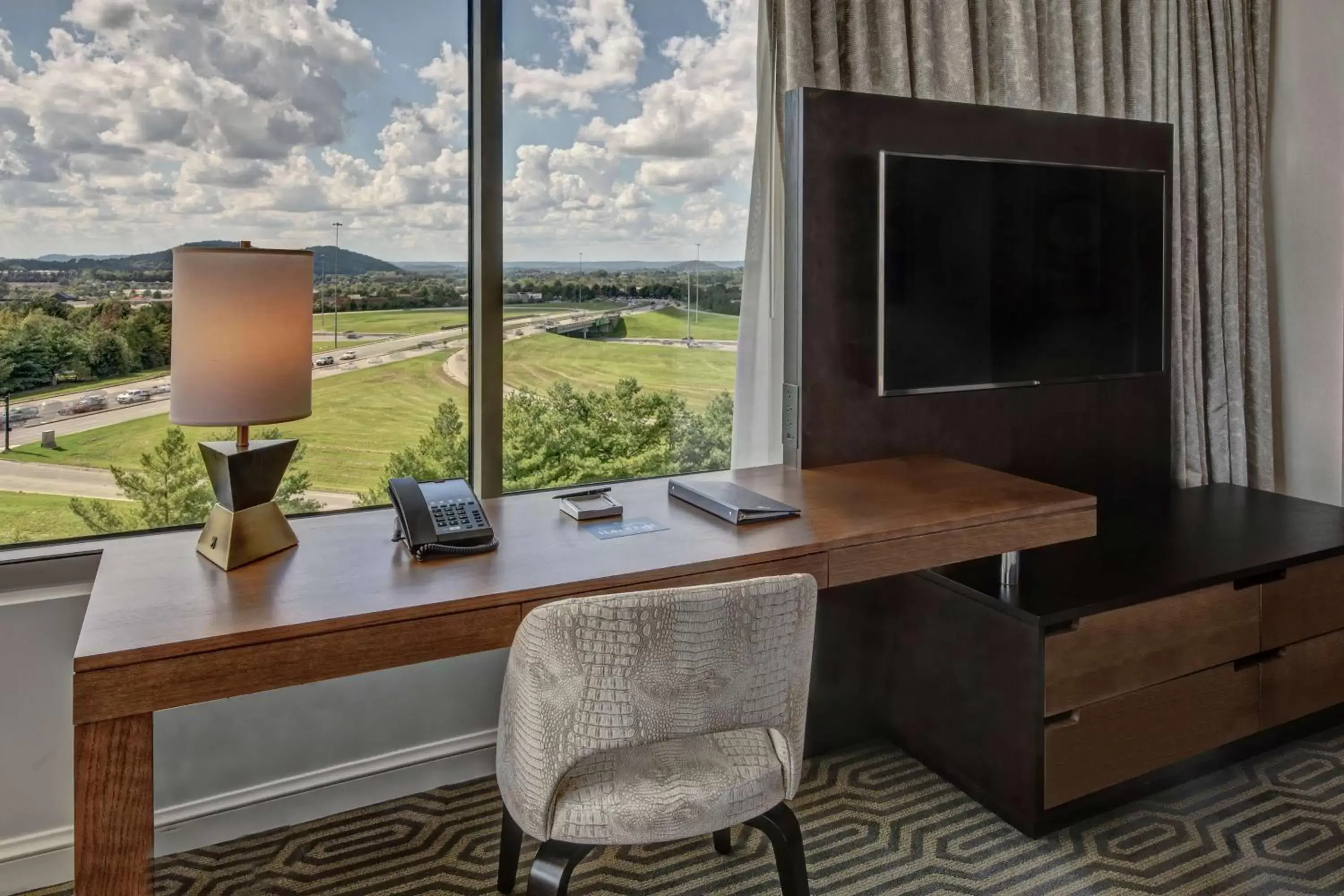 Bedroom in Hilton Franklin Cool Springs