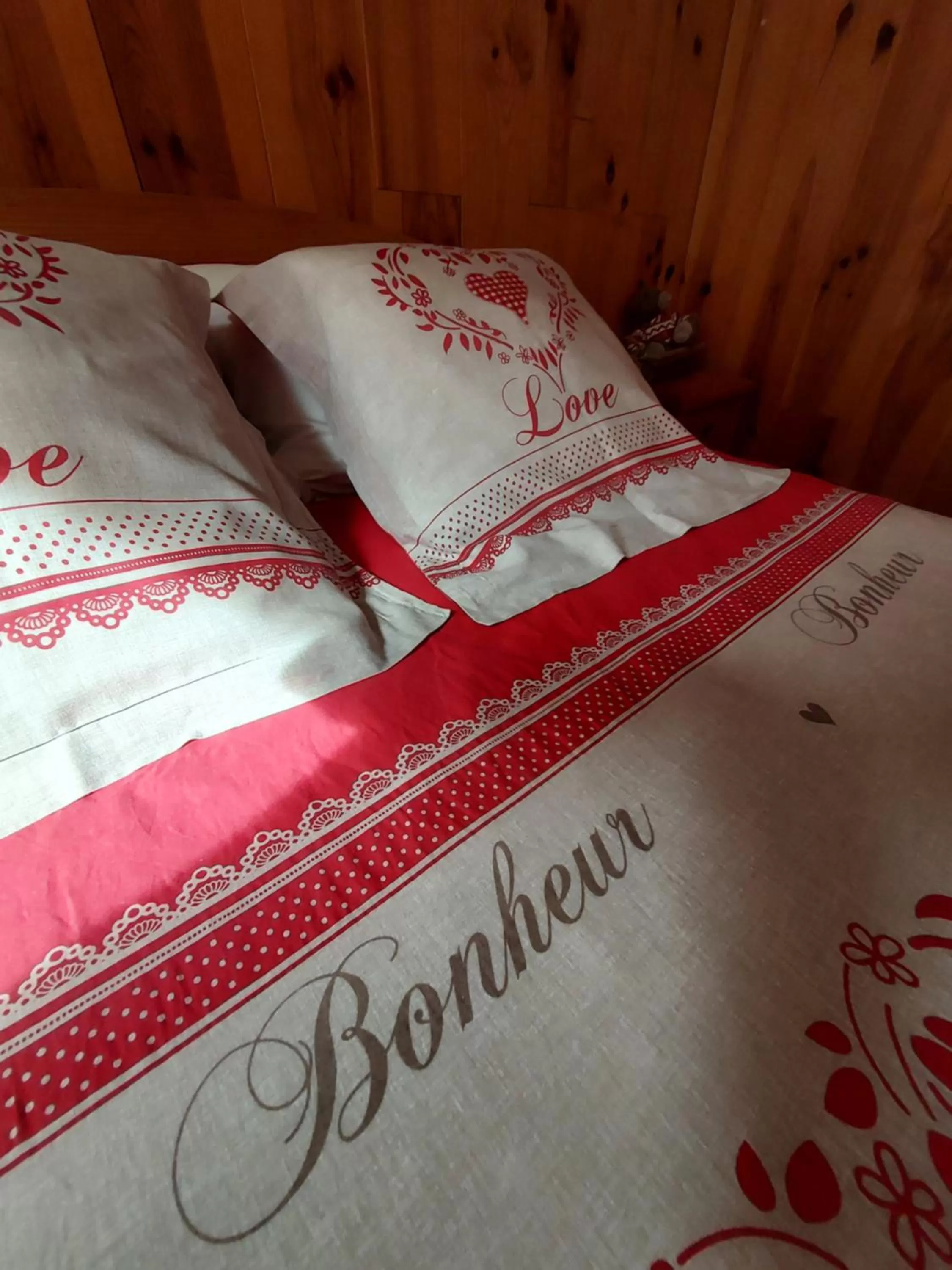 Bed in Le Patio de Luchon