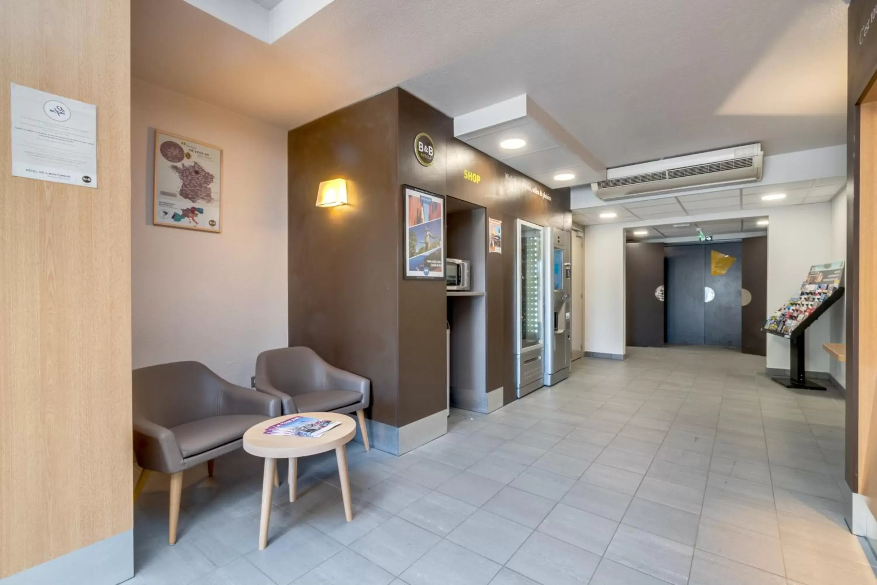 Lobby or reception, Lobby/Reception in B&B HOTEL Fréjus Roquebrune-sur-Argens