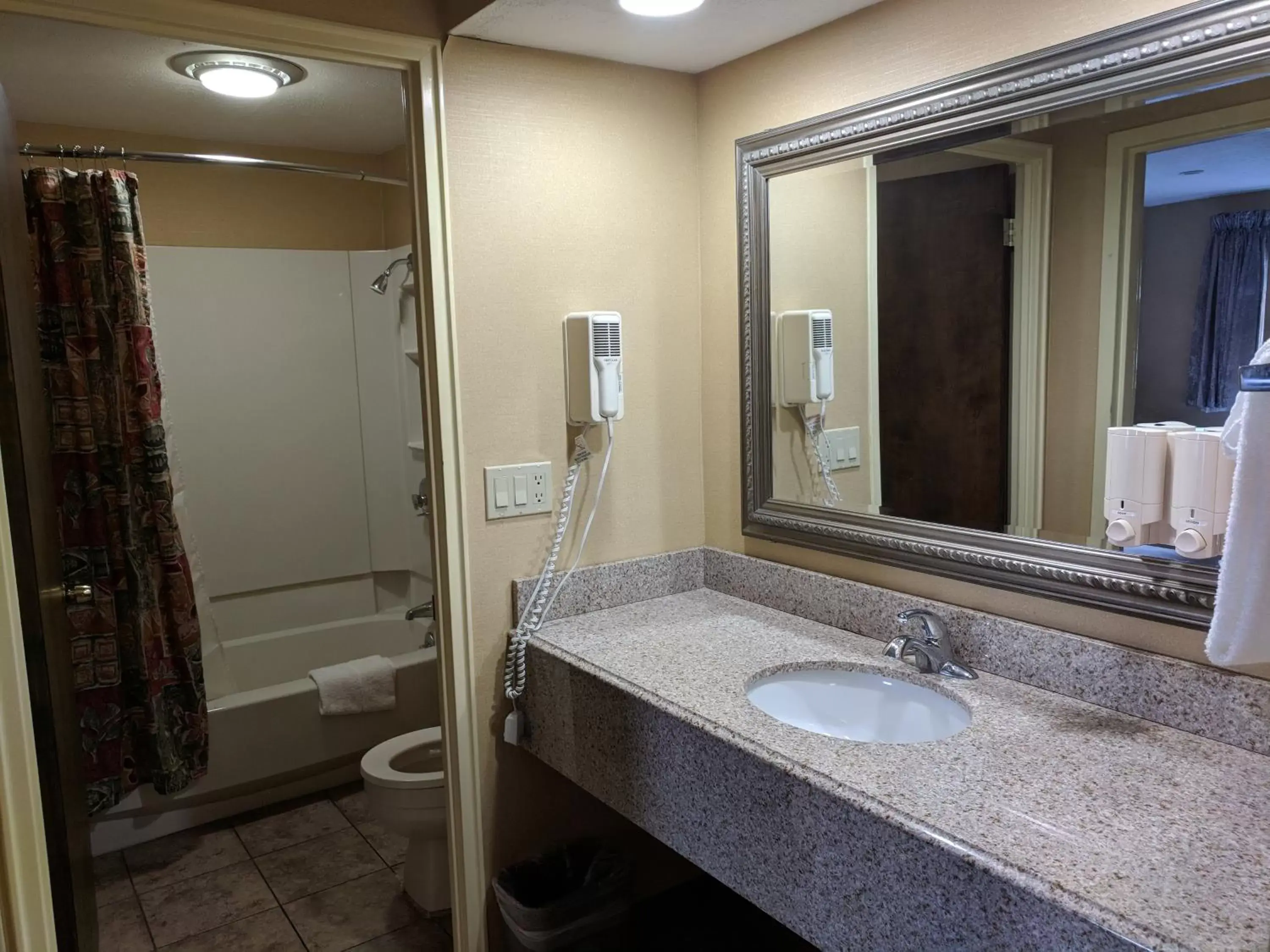 Bathroom in South Shore Inn