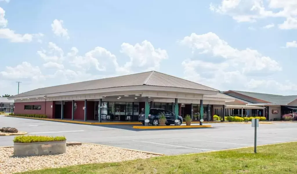 Facade/entrance, Property Building in Econo Lodge