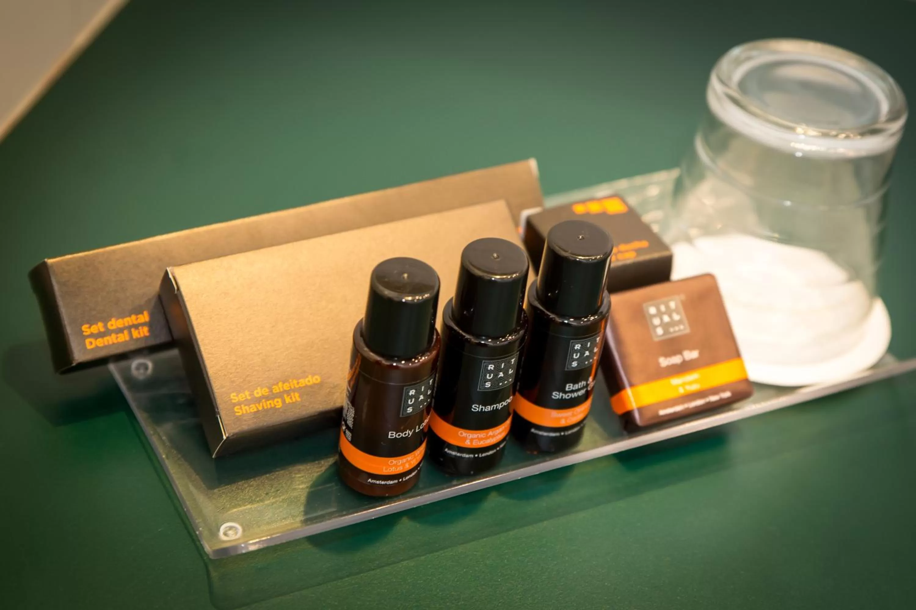 Decorative detail in Ciutat de Barcelona