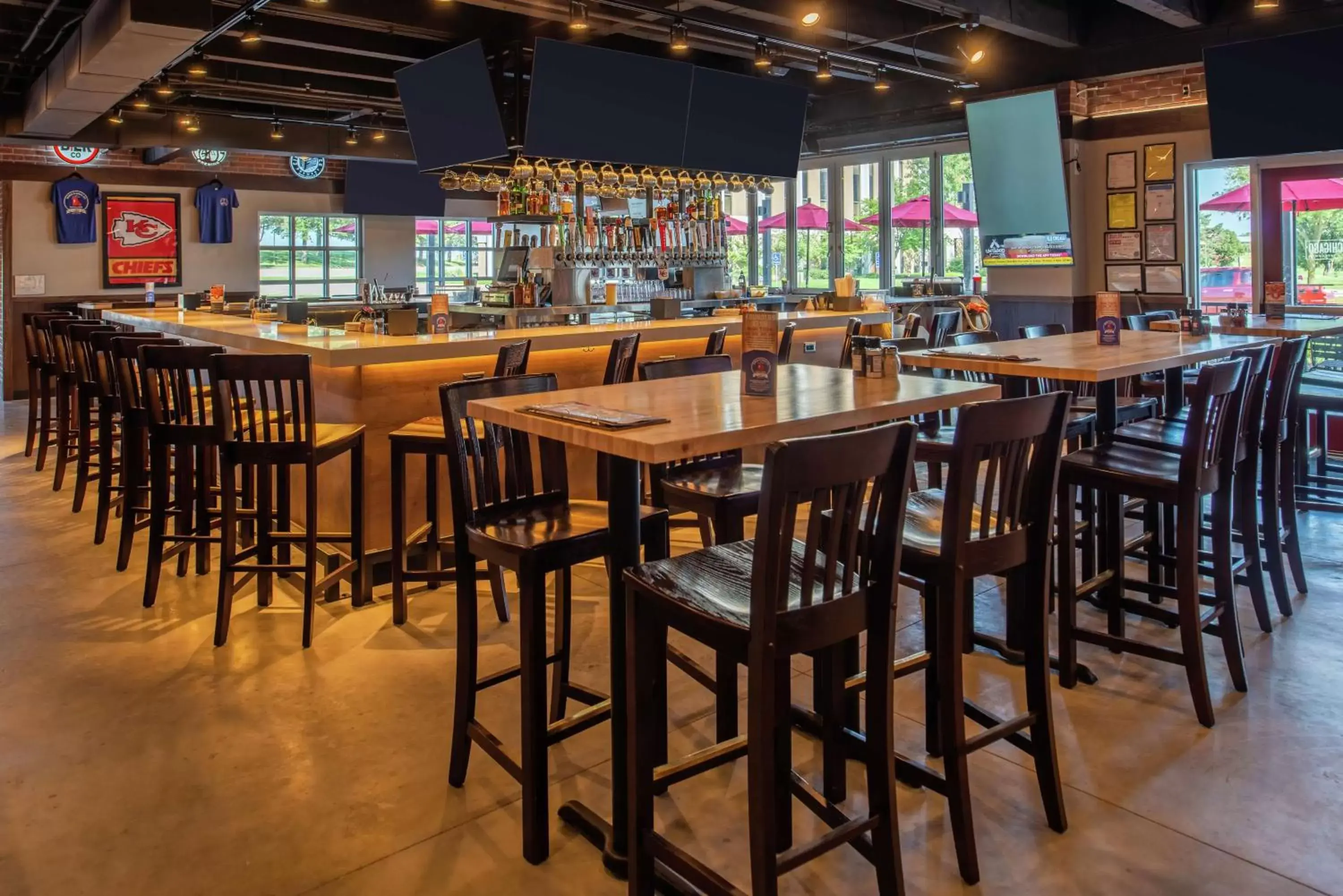 Lounge or bar, Restaurant/Places to Eat in Hilton Garden Inn Kansas City Airport Mo