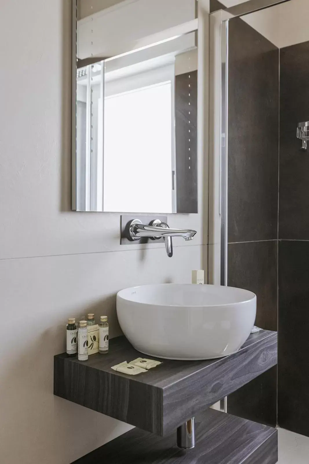 Bathroom in APULIA BLUE APARTEMENTS & B&B