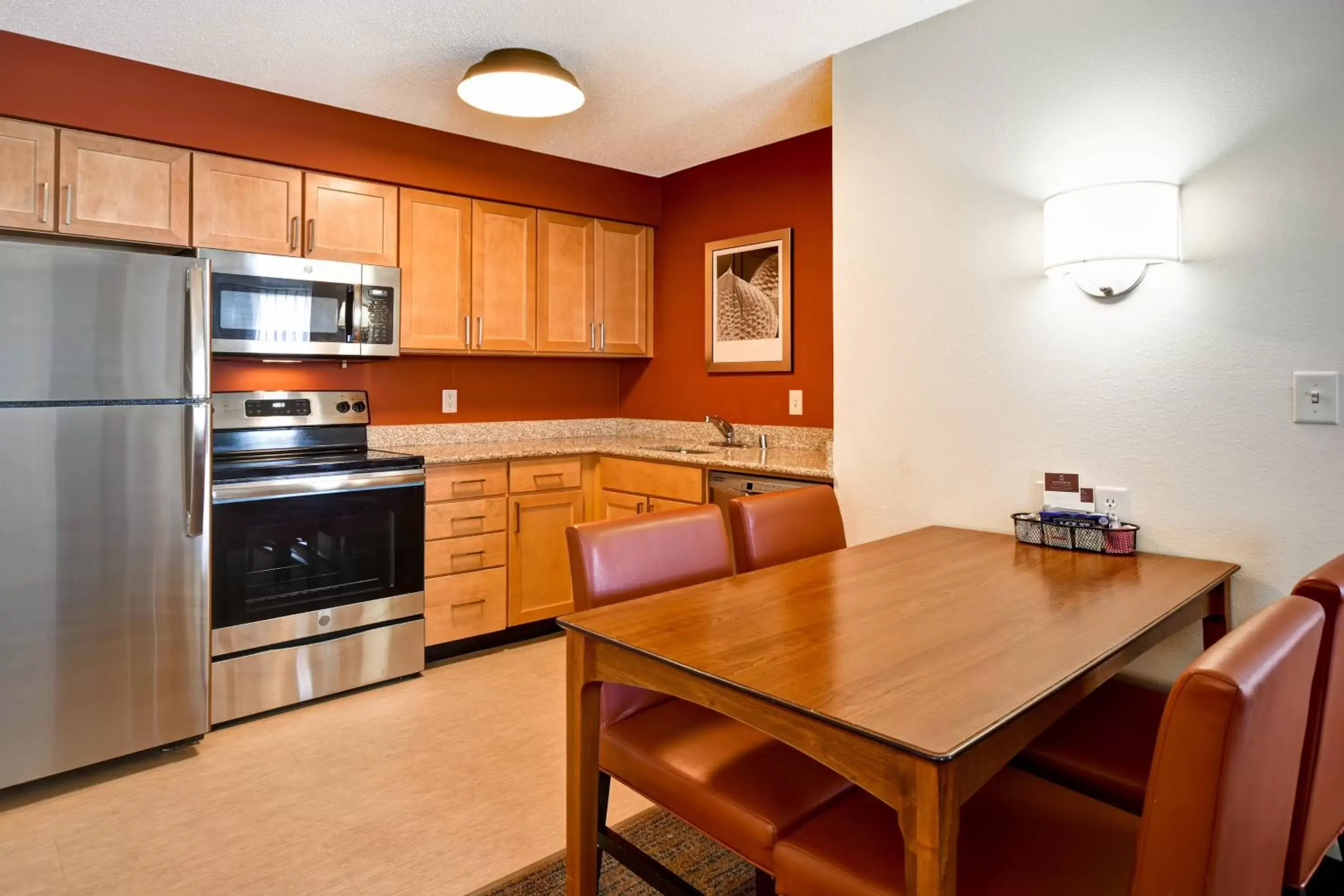 Bedroom, Kitchen/Kitchenette in Residence Inn by Marriott Dayton Beavercreek