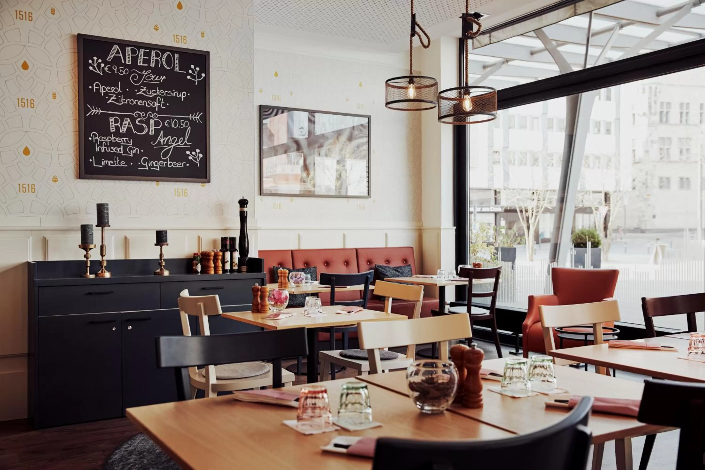 Restaurant/places to eat in Hotel Mondial am Dom Cologne MGallery