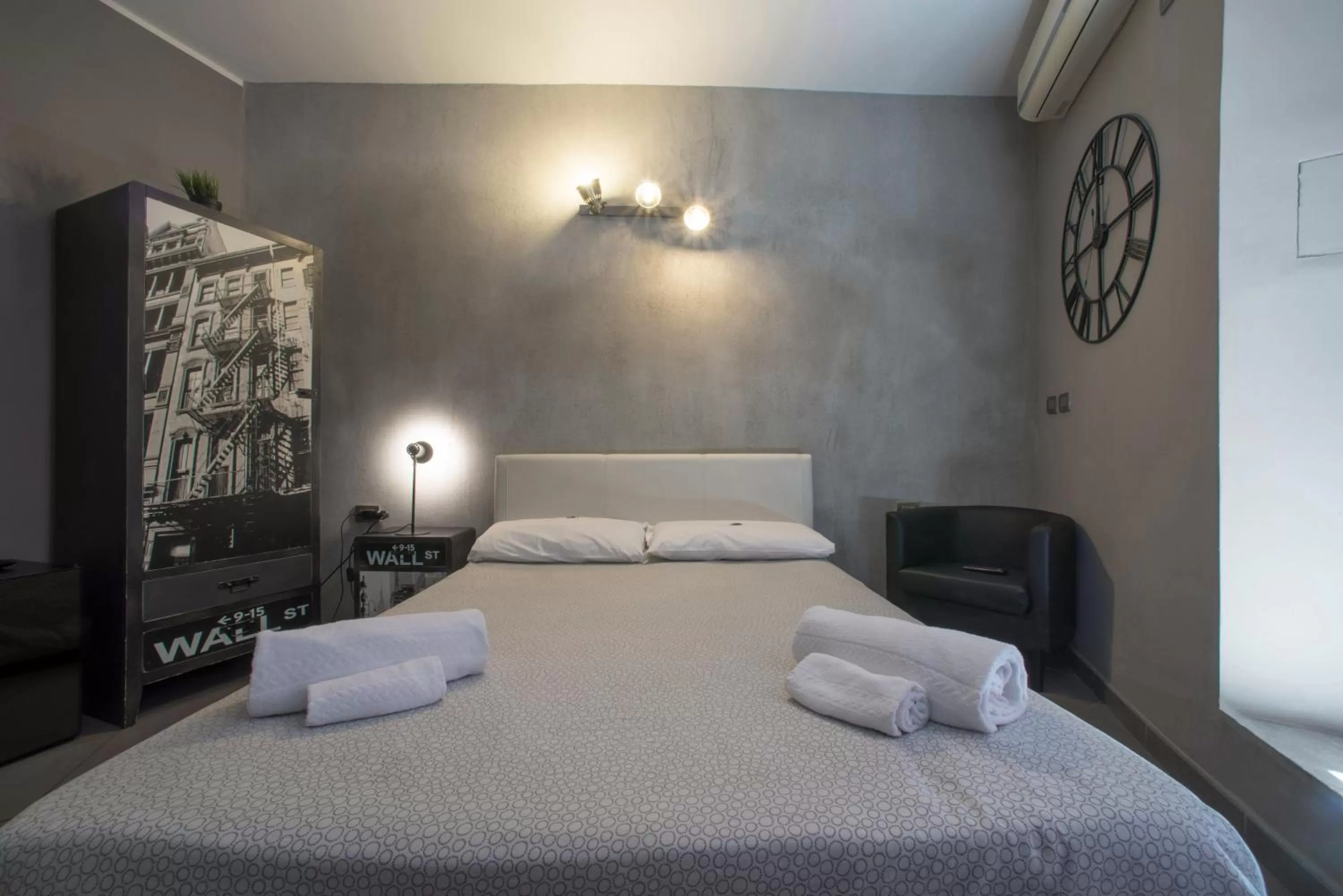 Photo of the whole room, Bed in Il Taschino Suite