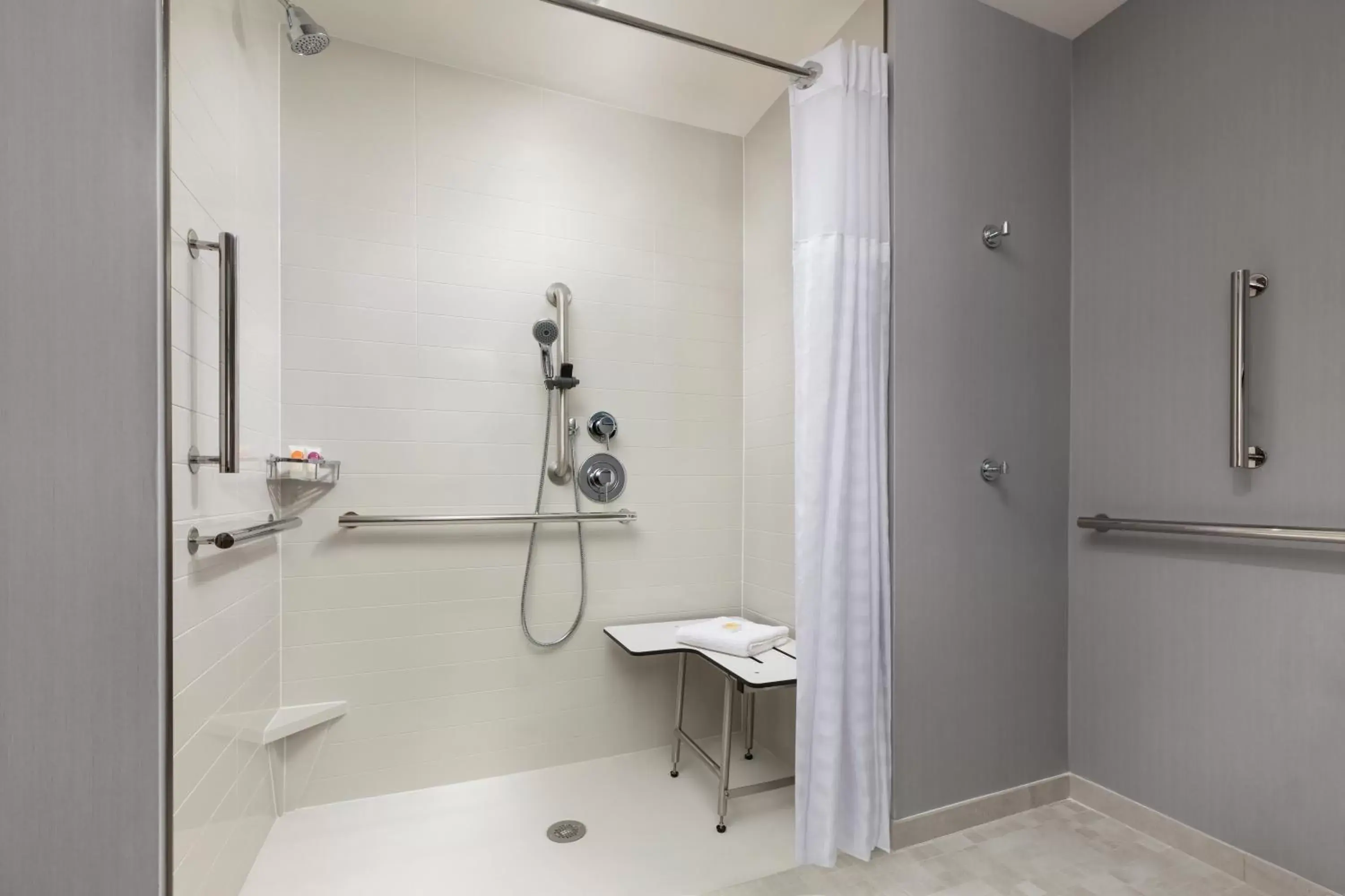 Shower, Bathroom in Hyatt Place National Harbor