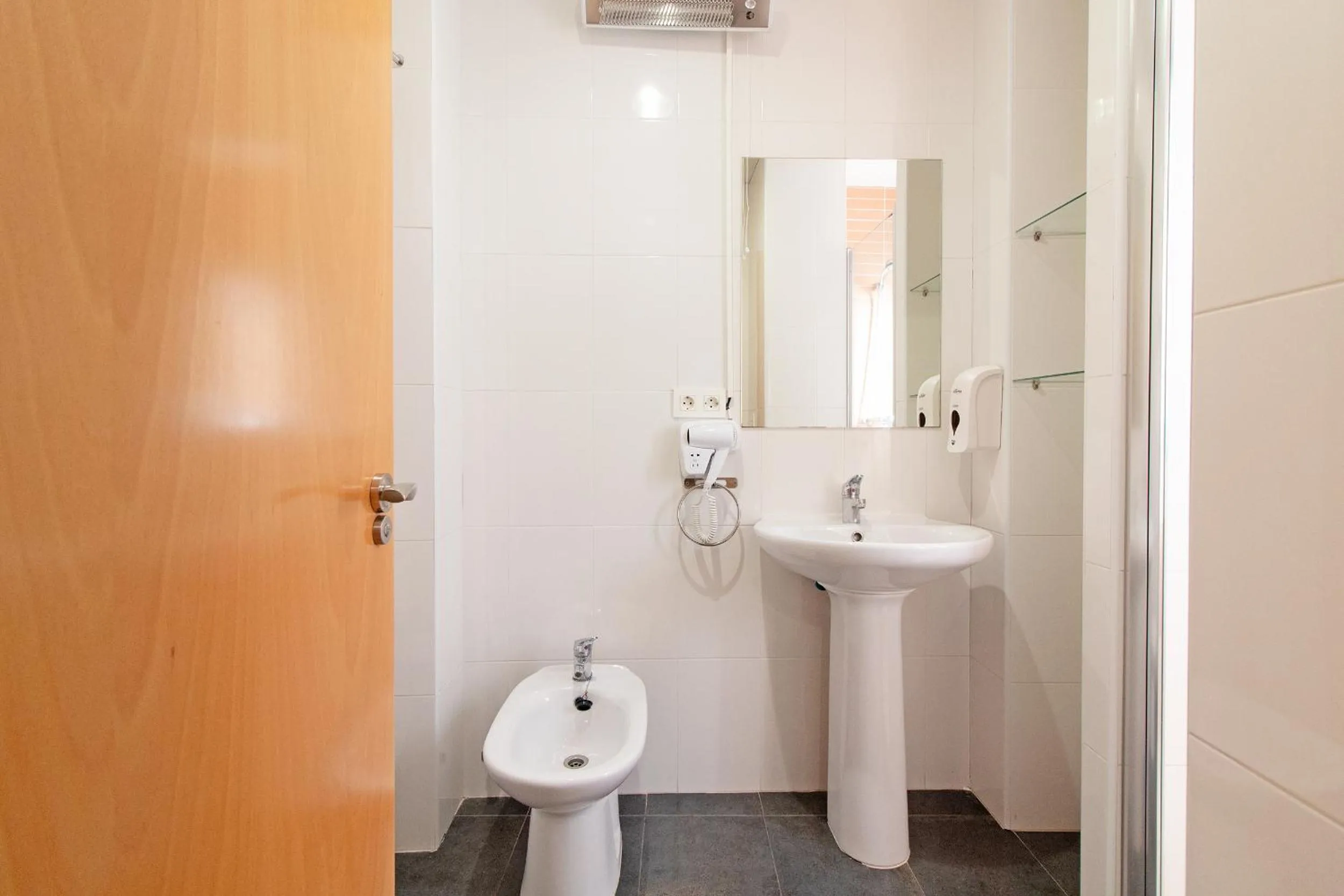 Bathroom in Hotel Sagunto