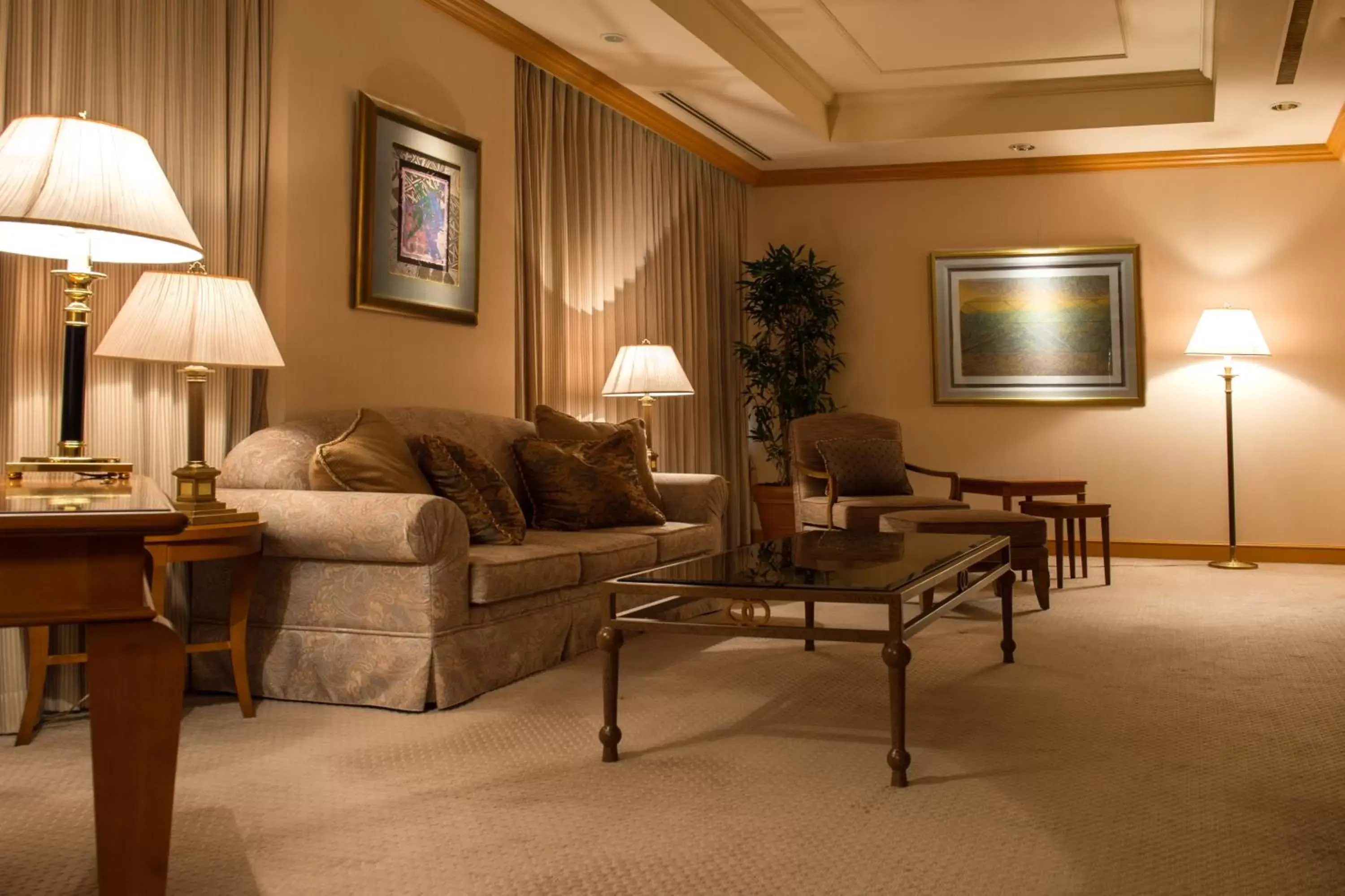 Living room, Seating Area in Sapporo Park Hotel