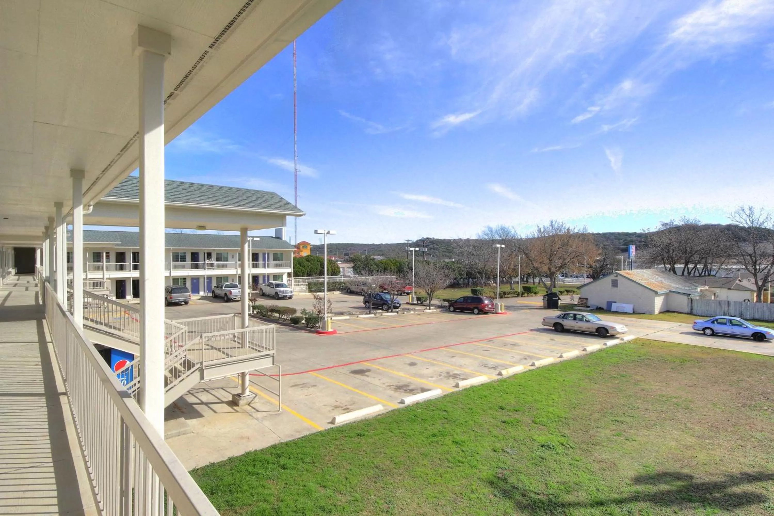Property building in Motel 6-Kerrville, TX