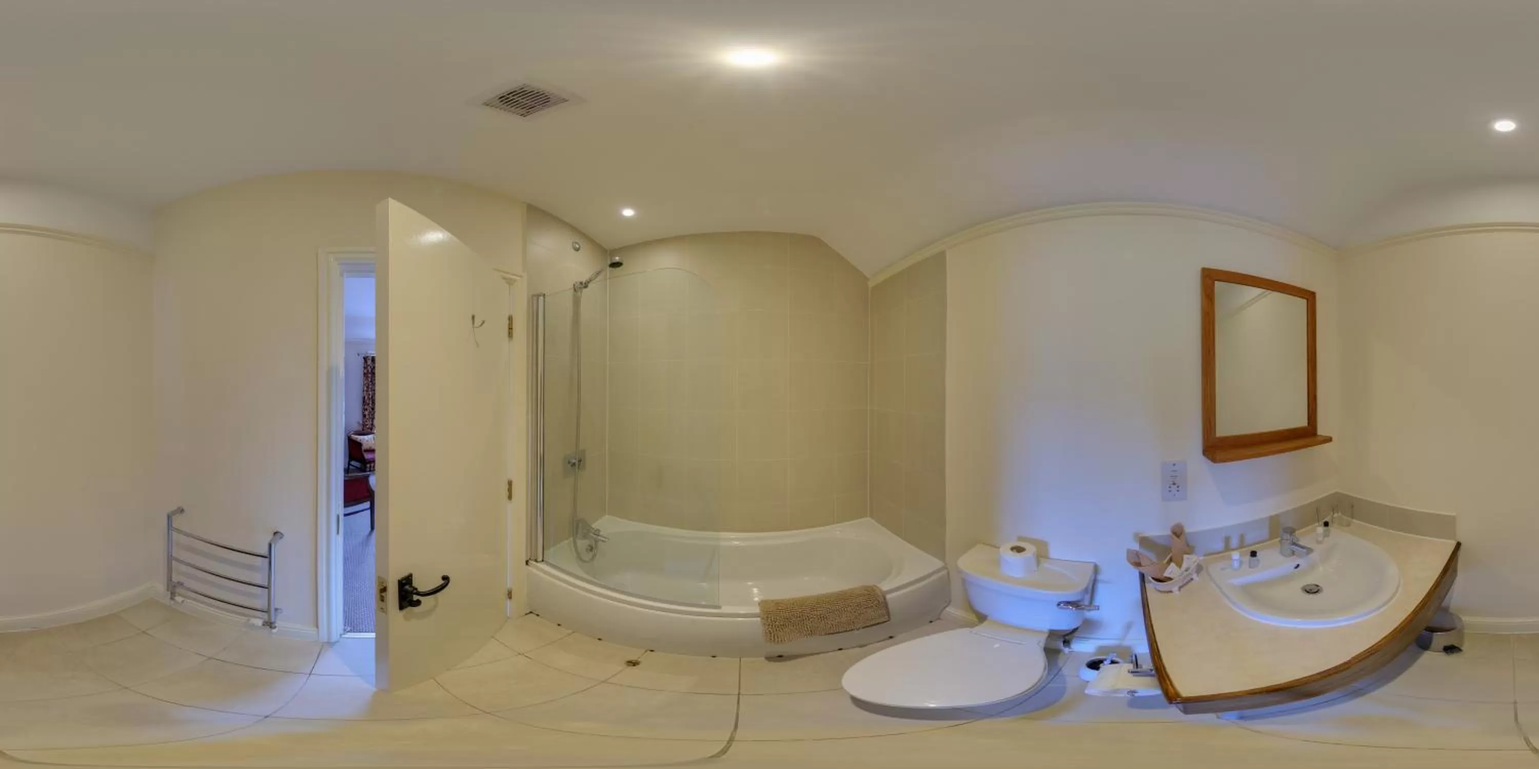 Bathroom in The Bucks Head Hotel