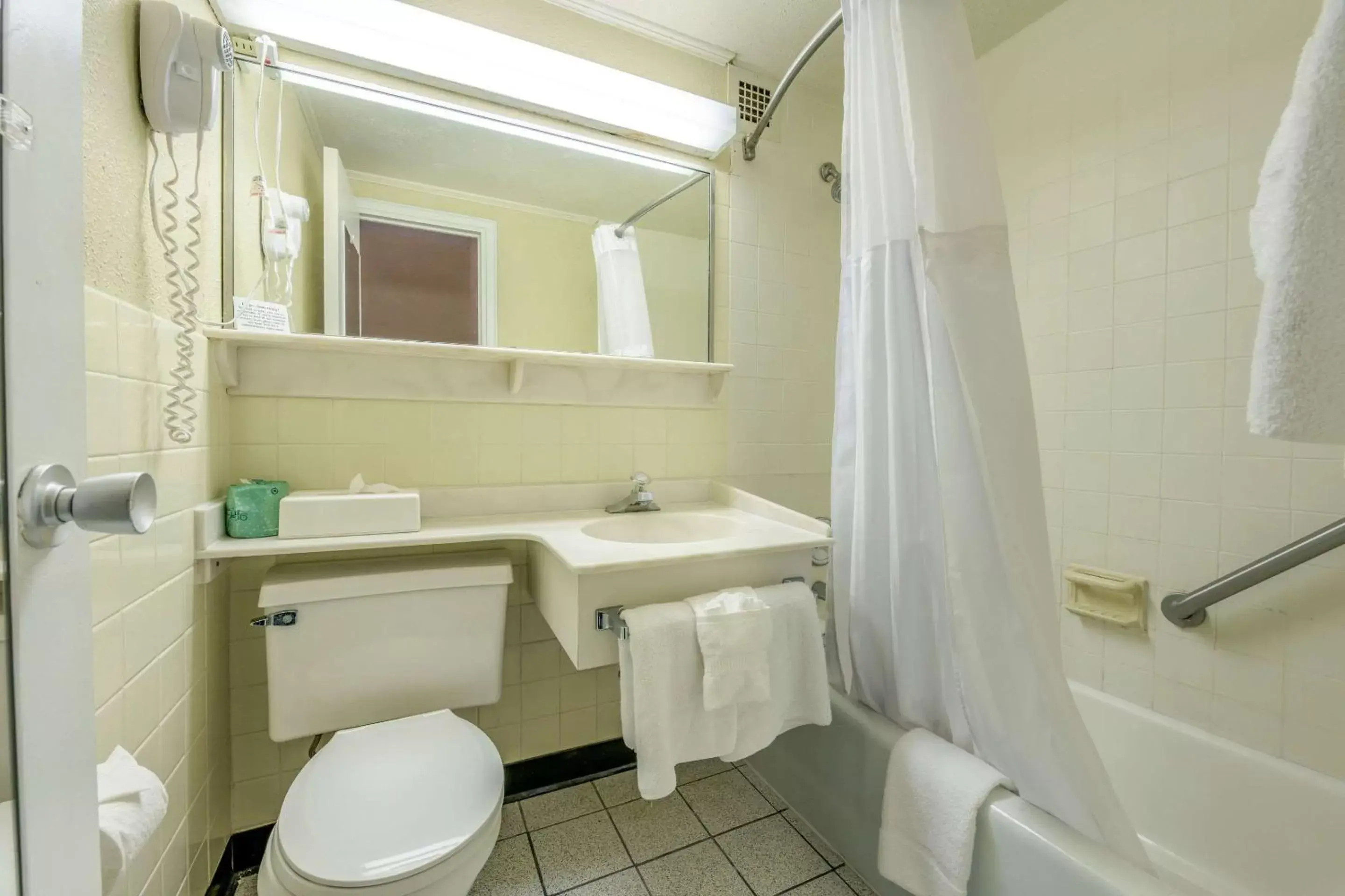 Bathroom in Days Inn & Suites by Wyndham Lebanon PA