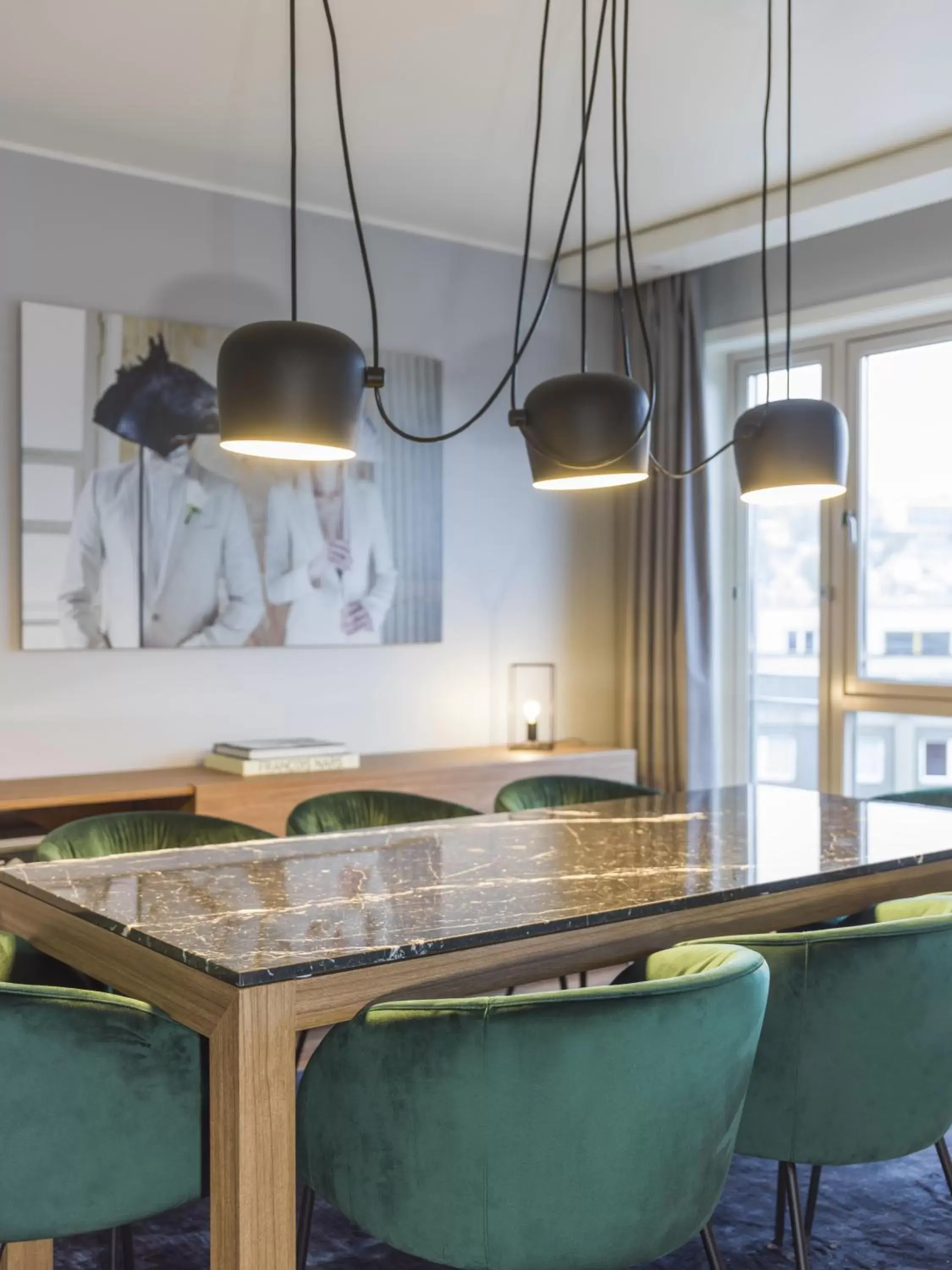 Dining area, Kitchen/Kitchenette in Radisson Blu Hotel Tromsø