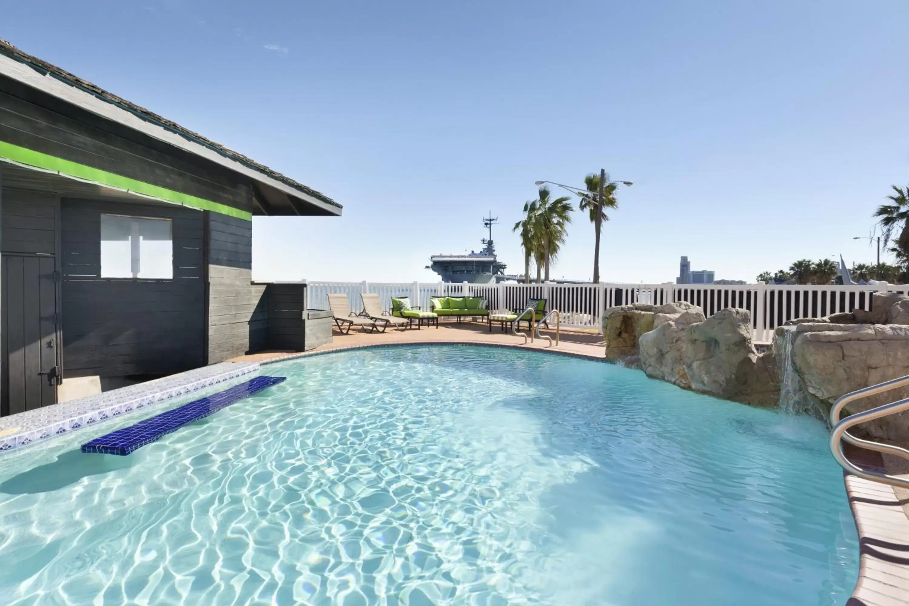 Swimming Pool in DoubleTree by Hilton Corpus Christi Beachfront