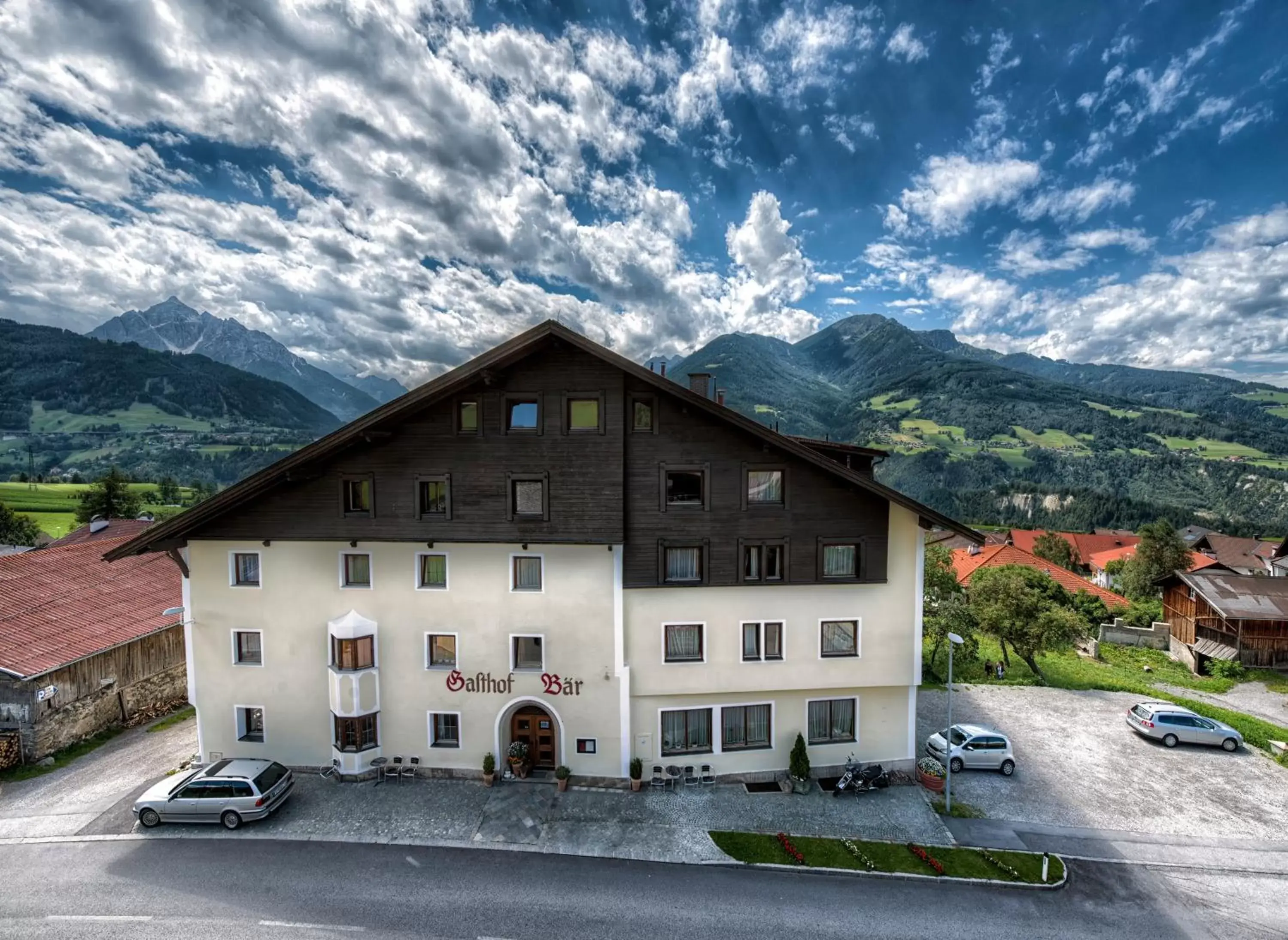 Facade/entrance, Property Building in Bärenwirth