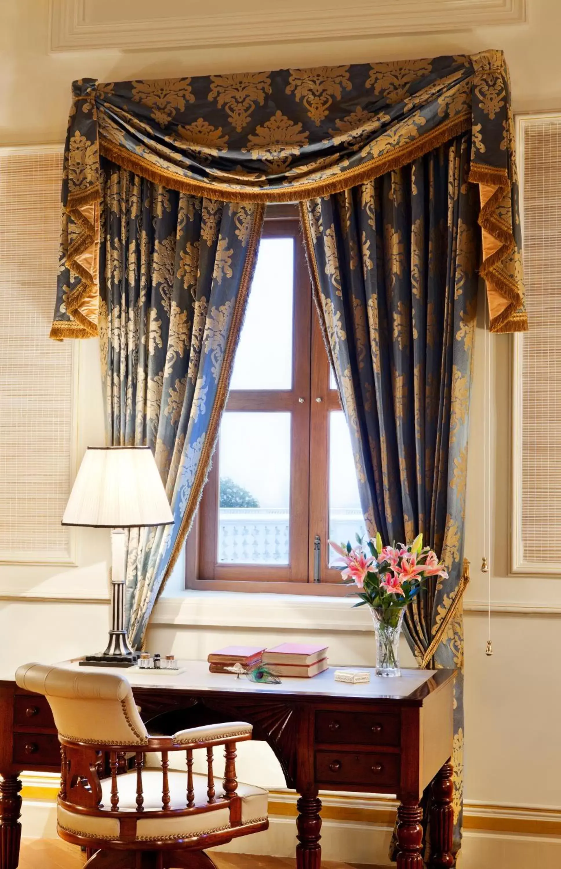 Living room in Taj Falaknuma Palace