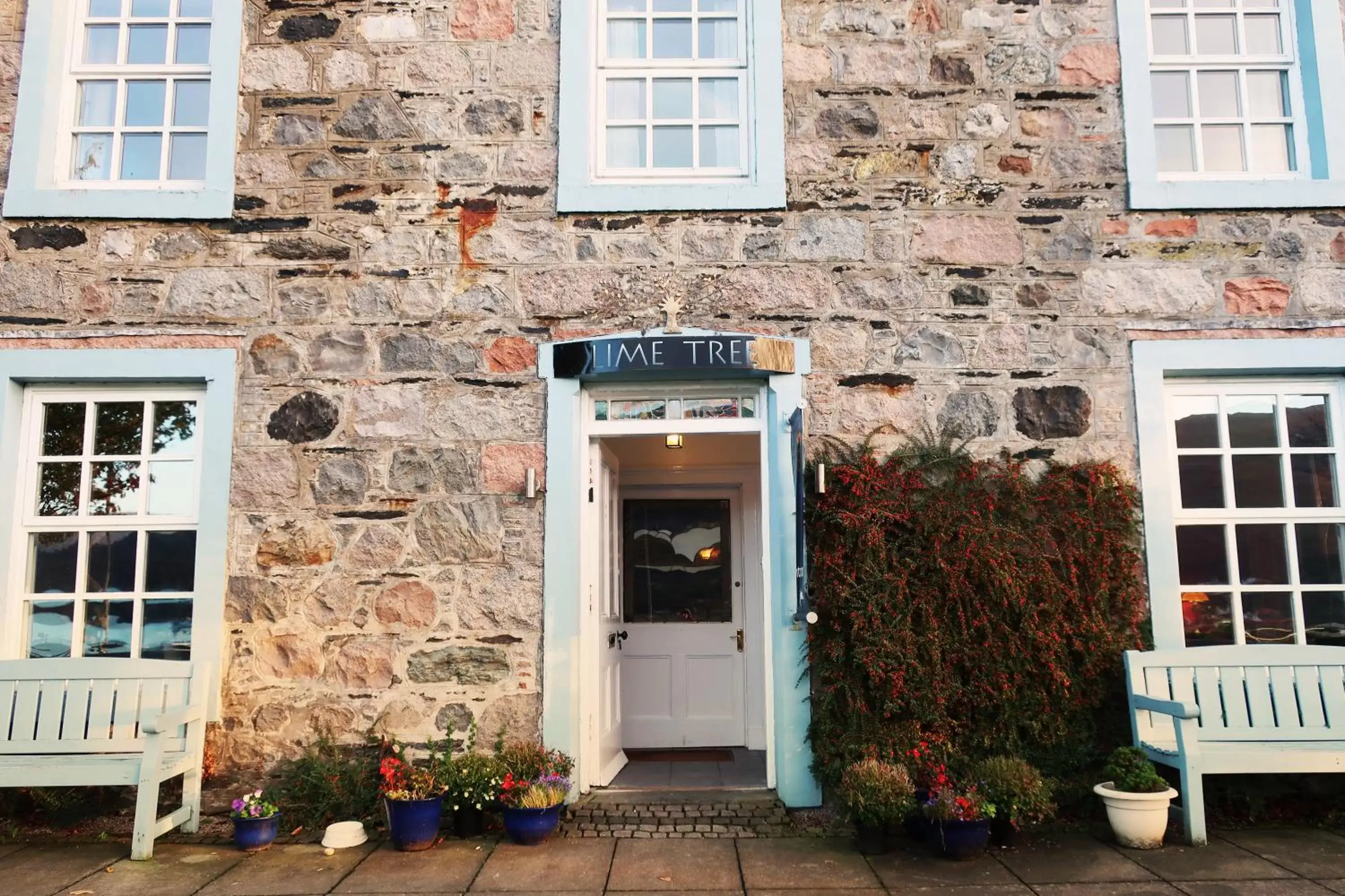 Facade/entrance in Lime Tree An Ealdhain