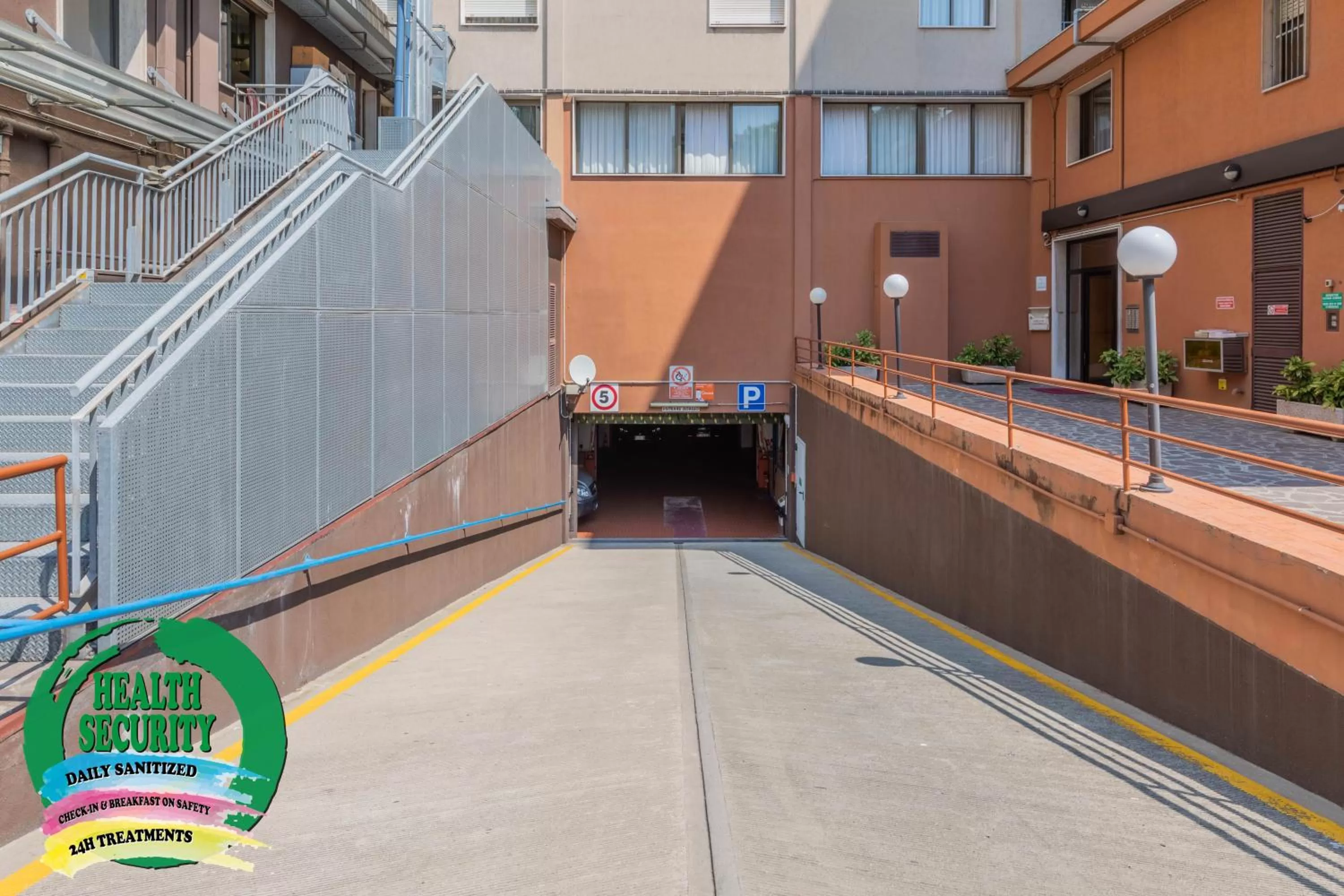 Property building in Hotel Delfino Venezia Mestre