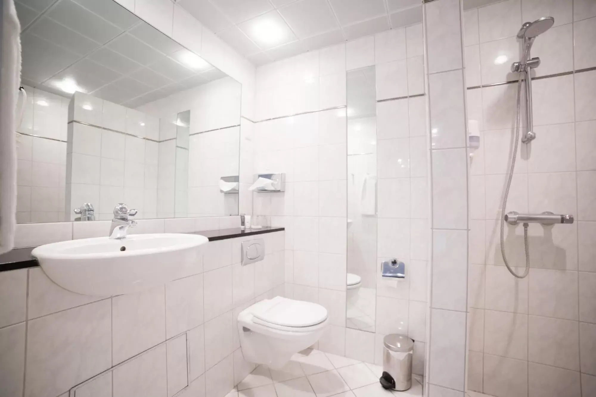 Shower, Bathroom in Comwell Hvide Hus Aalborg