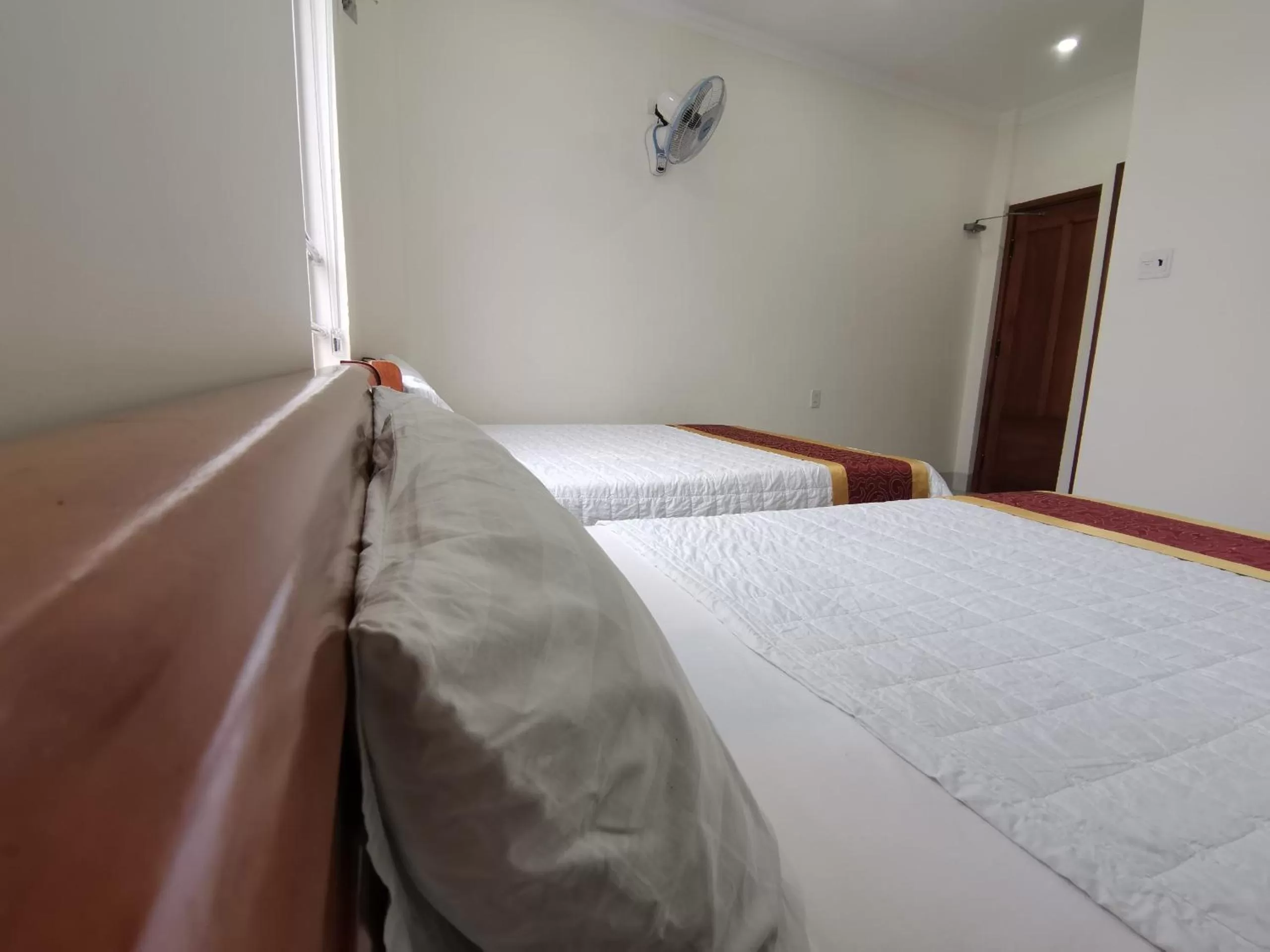 Photo of the whole room, Bed in An Ngân Phú Hotel