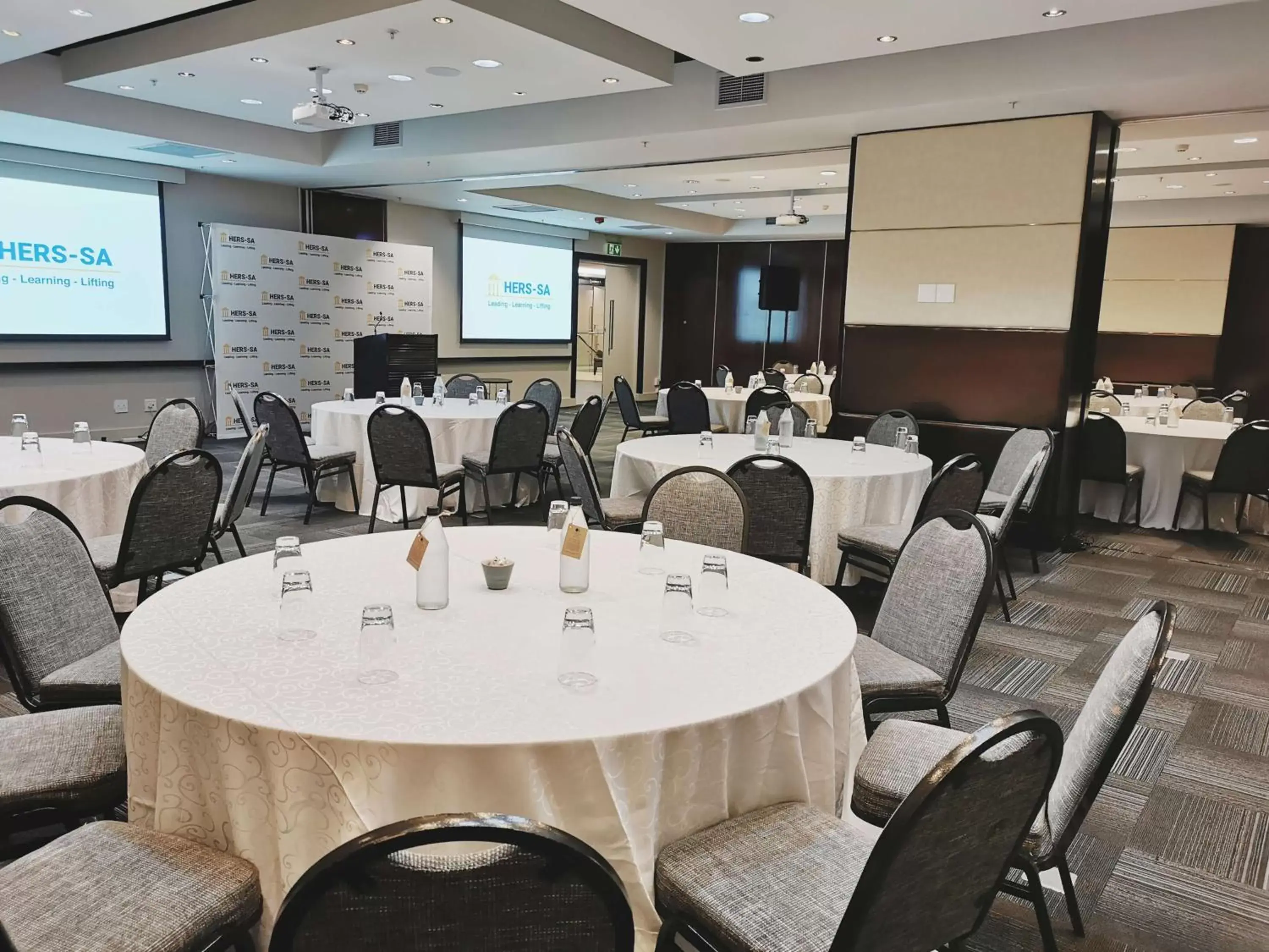 Meeting/conference room in DoubleTree by Hilton Cape Town Upper Eastside