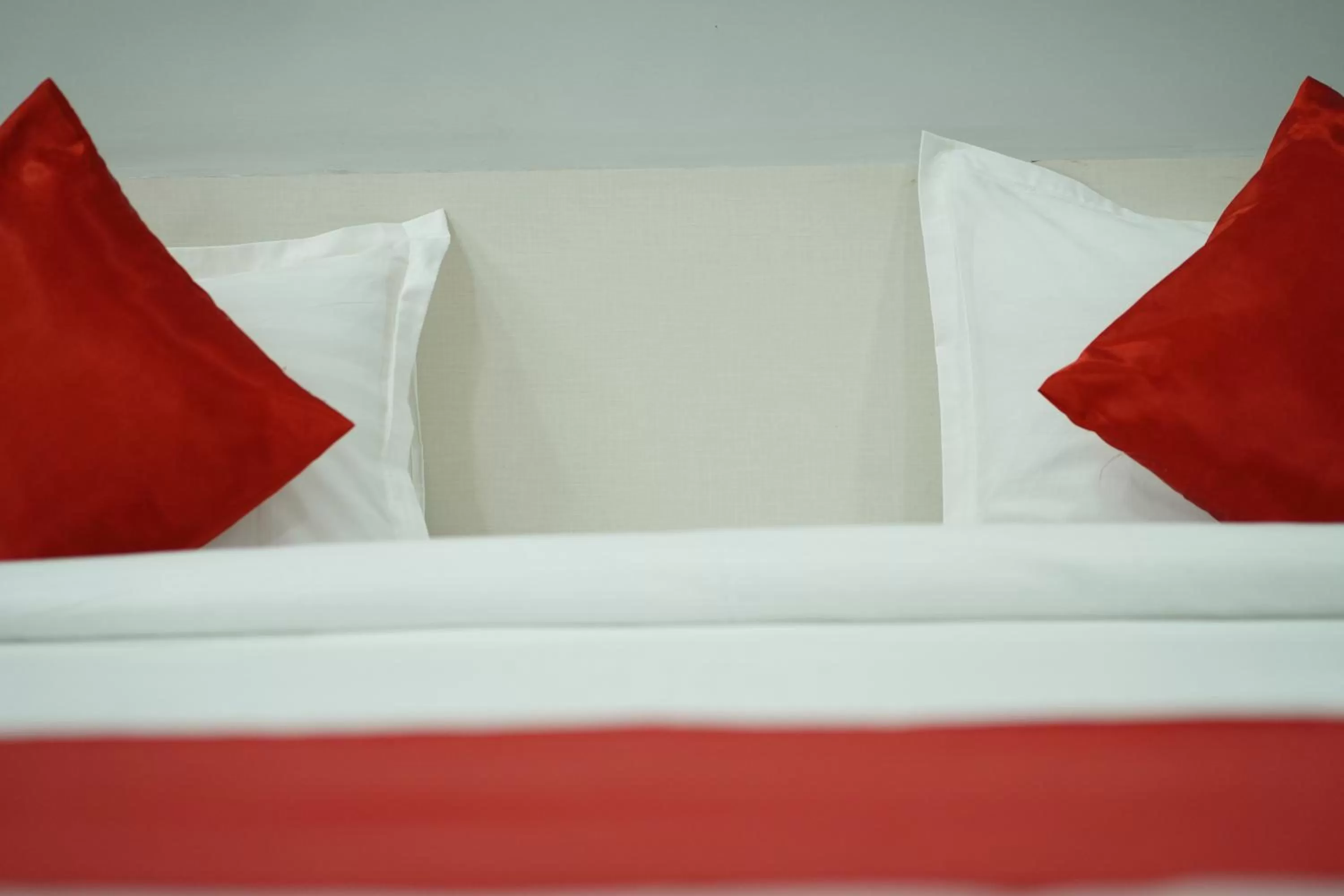 Bed in Hotel Silver Cloud