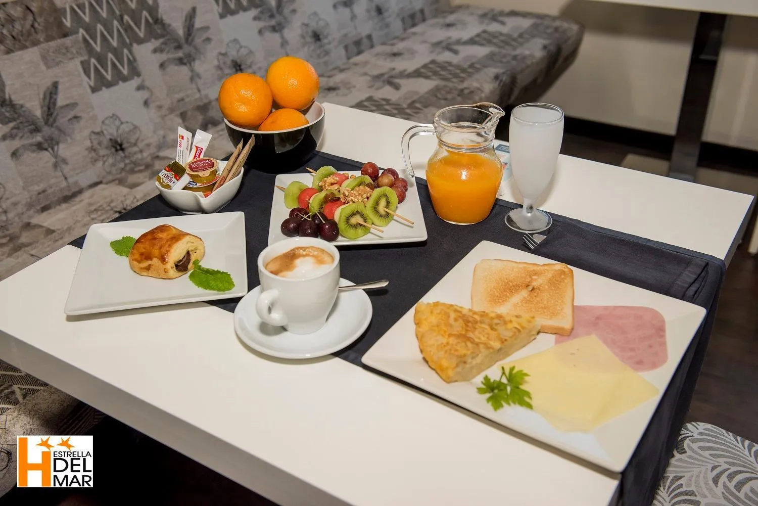 Breakfast in Hotel Boutique Estrella del Mar