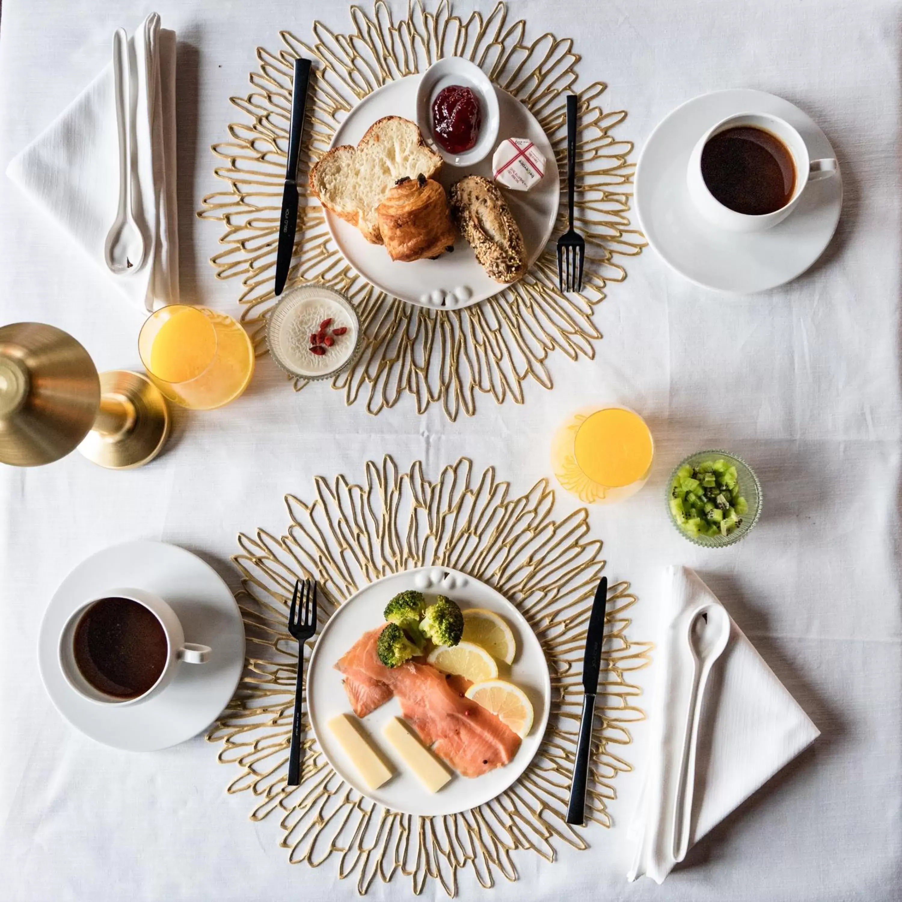 Breakfast in Château de Maubreuil