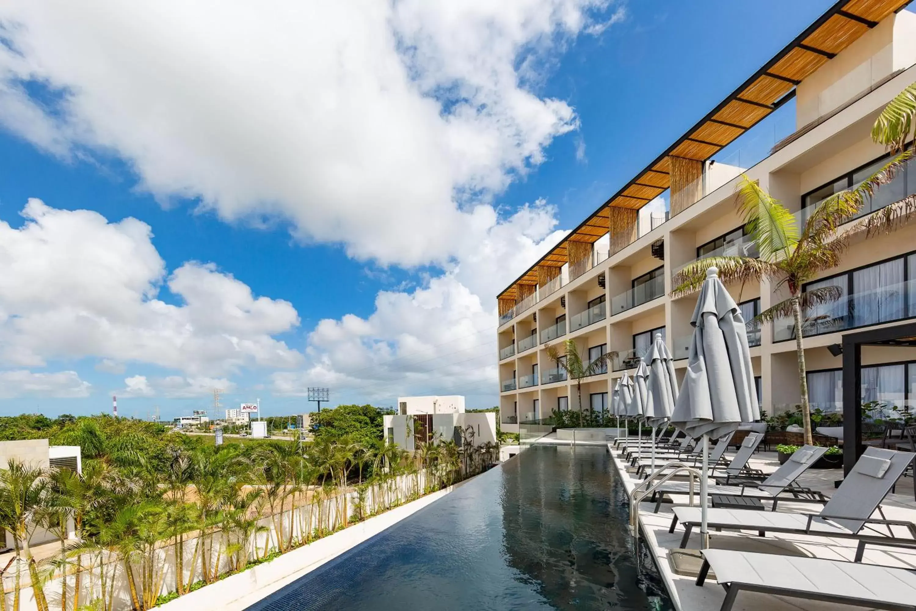 Property building in Hive Cancun by G Hotels