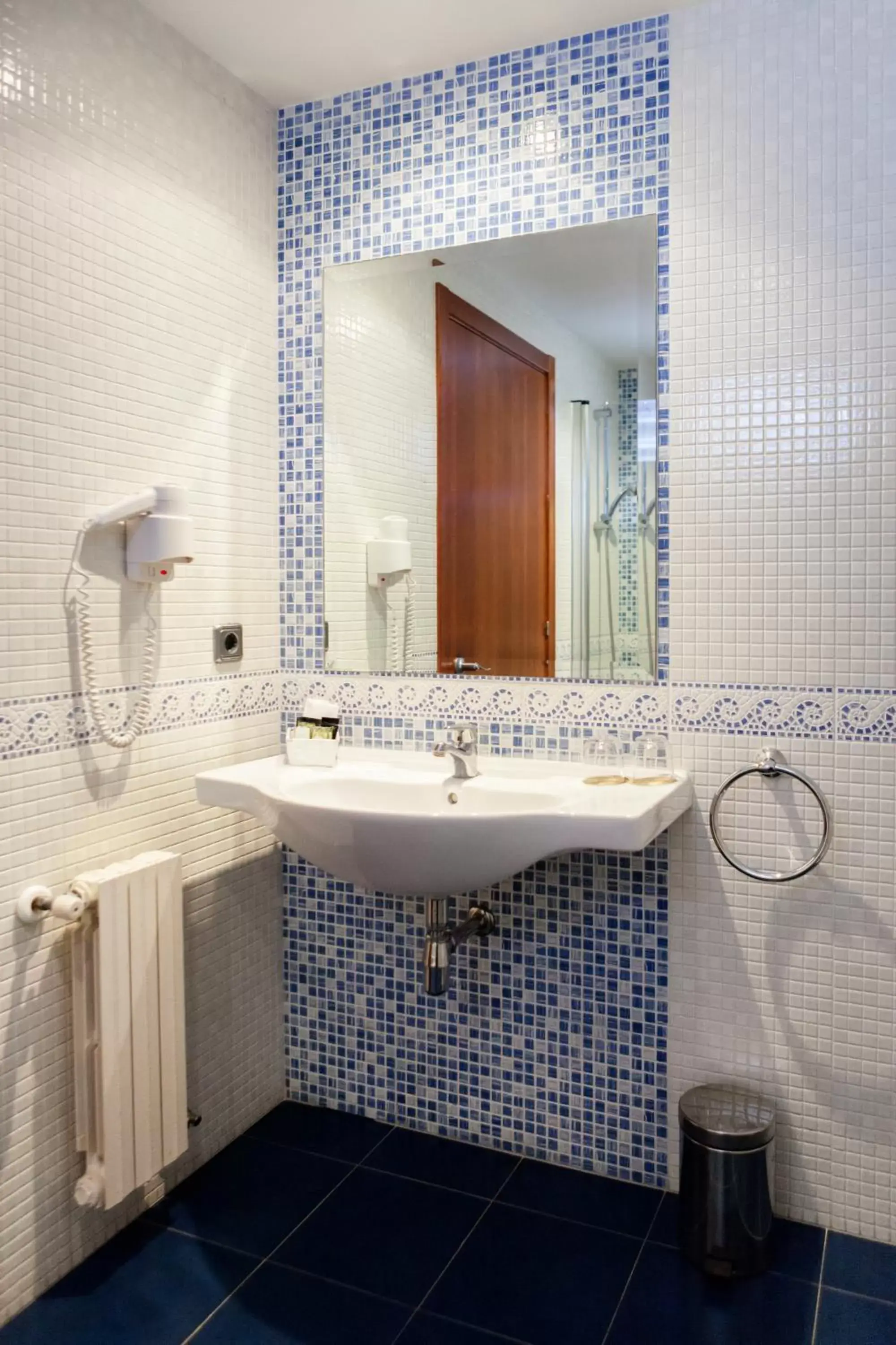 Bathroom in Hotel Valencia