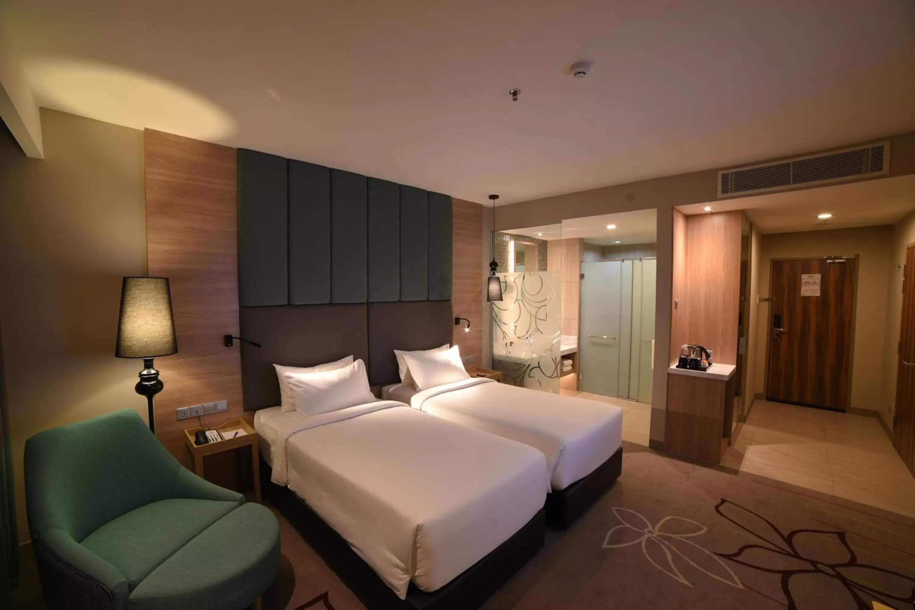 Bed in Mercure Selangor Selayang