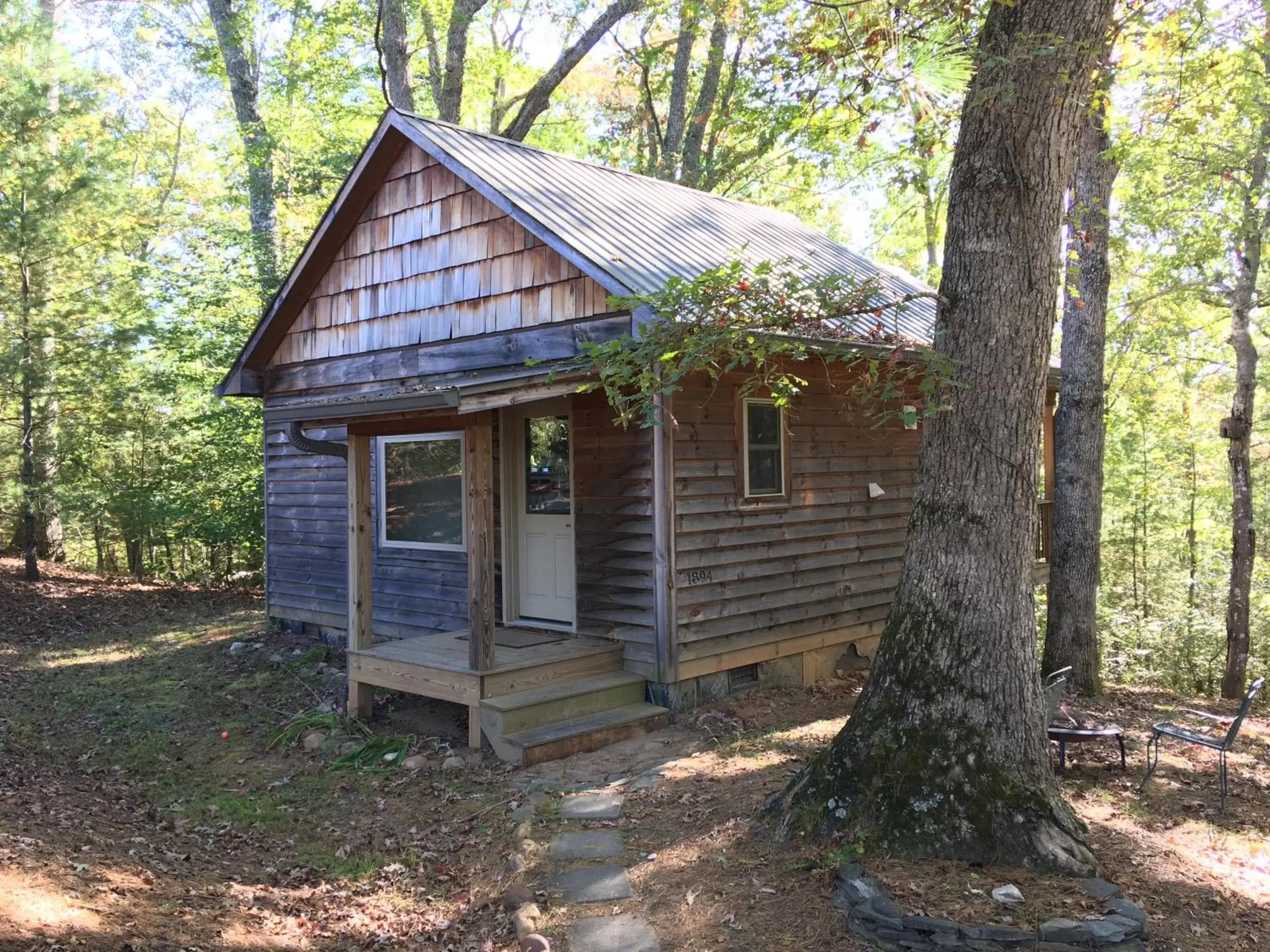 Property Building in River House Inn