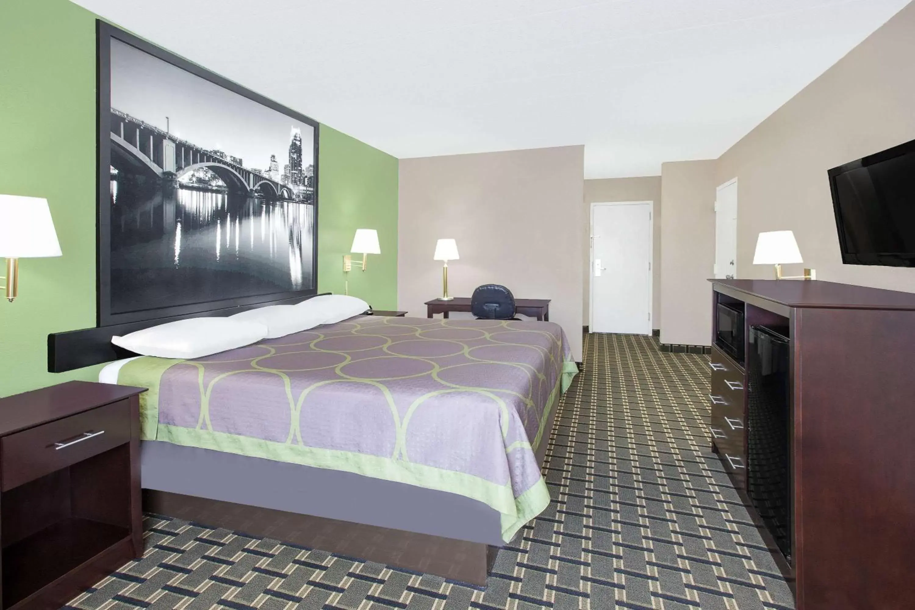 Photo of the whole room, Bed in Super 8 by Wyndham Grand Prairie North
